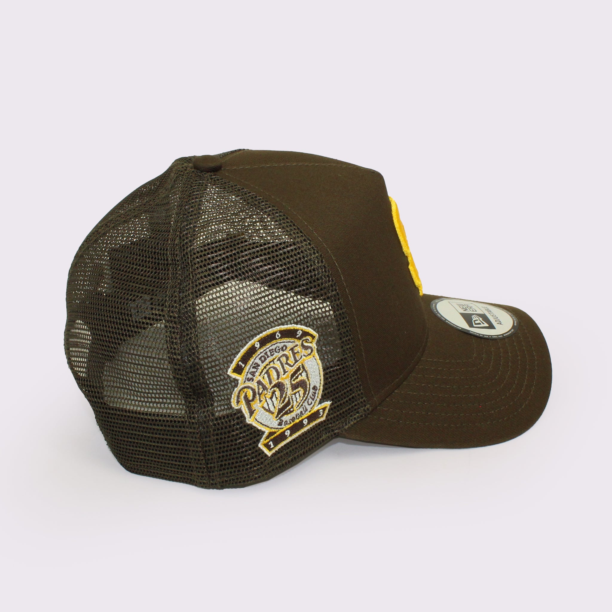 NEW ERA 9FORTY A-Frame トラッカー MLB Side Patch サンディエゴ・パドレス ウォルナット