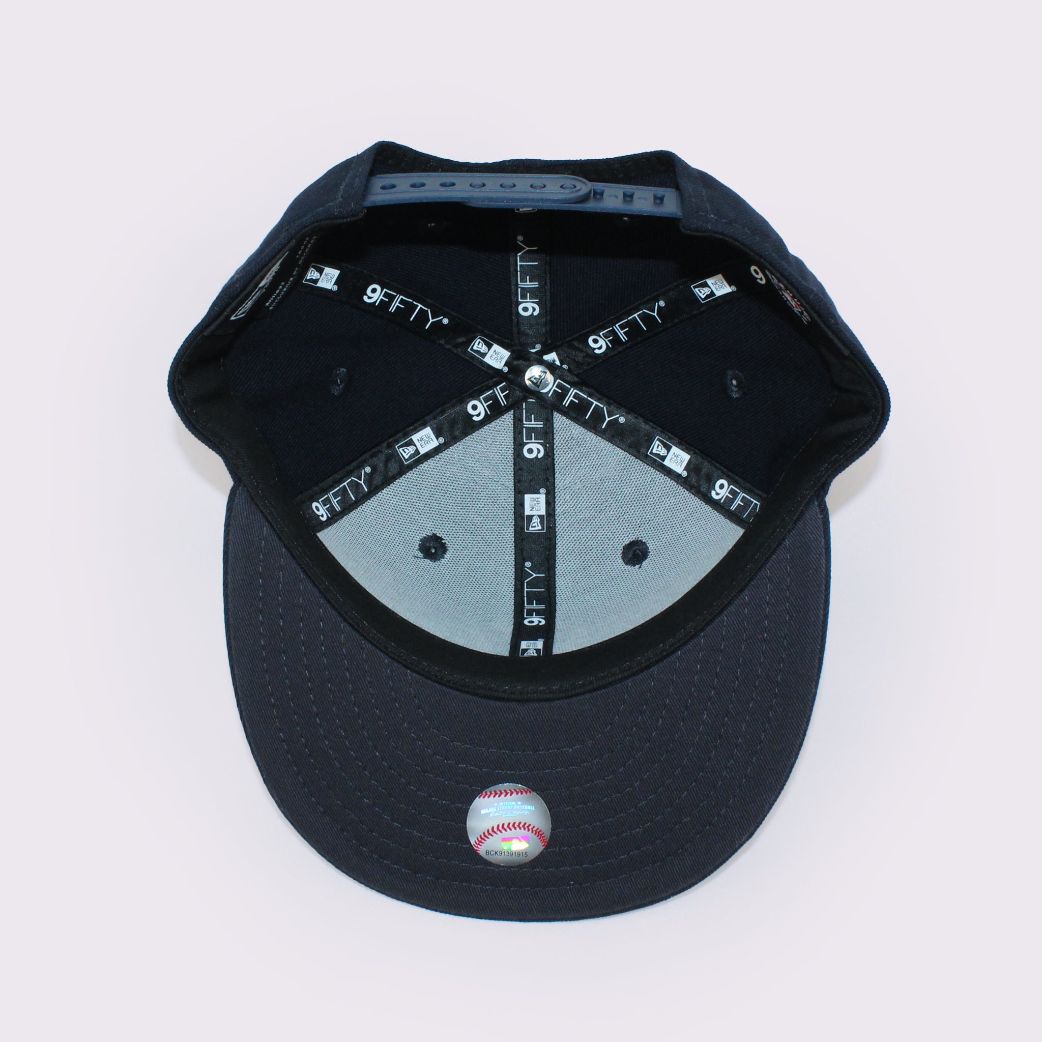 NEW ERA Youth 9FIFTY 自由の女神 エンブロイダリー ニューヨーク・ヤンキース ネイビー