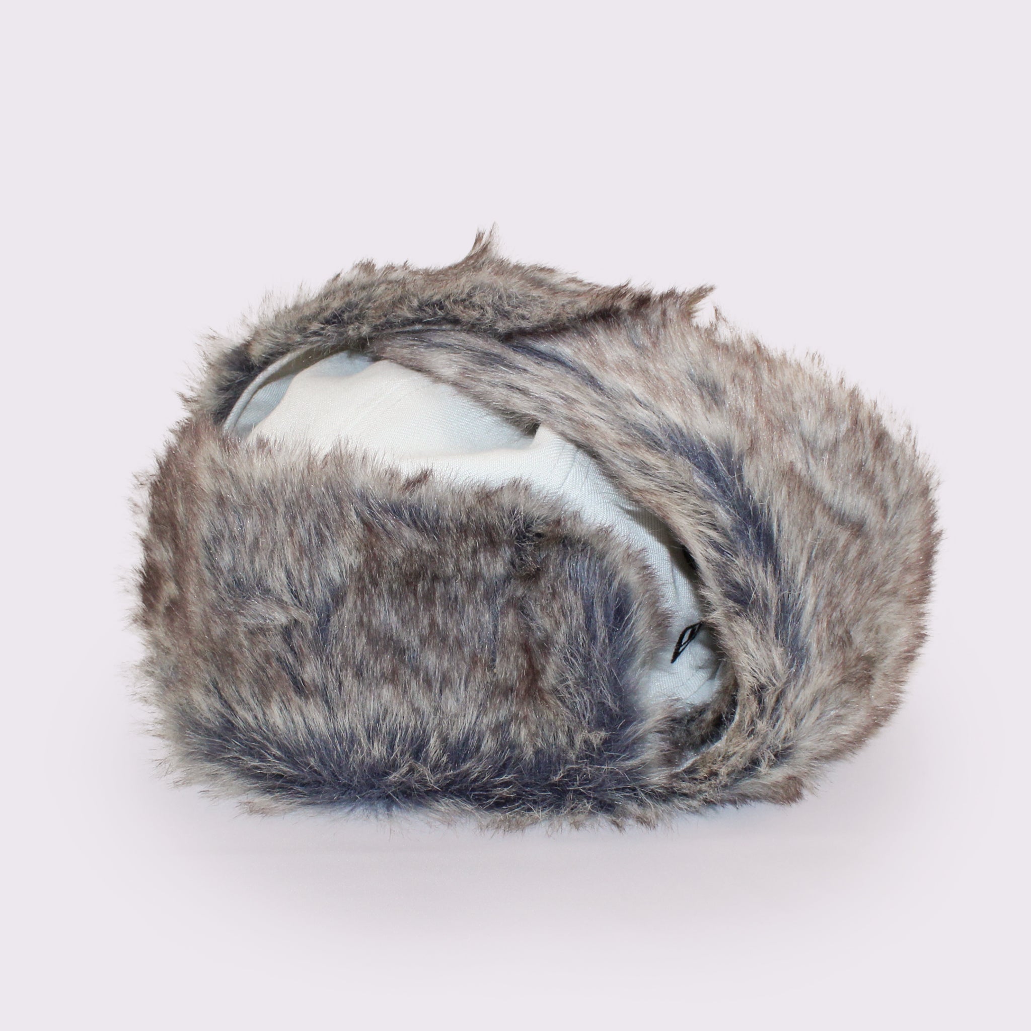 NEW ERA トラッパー カラーバリエーション サンディリネン