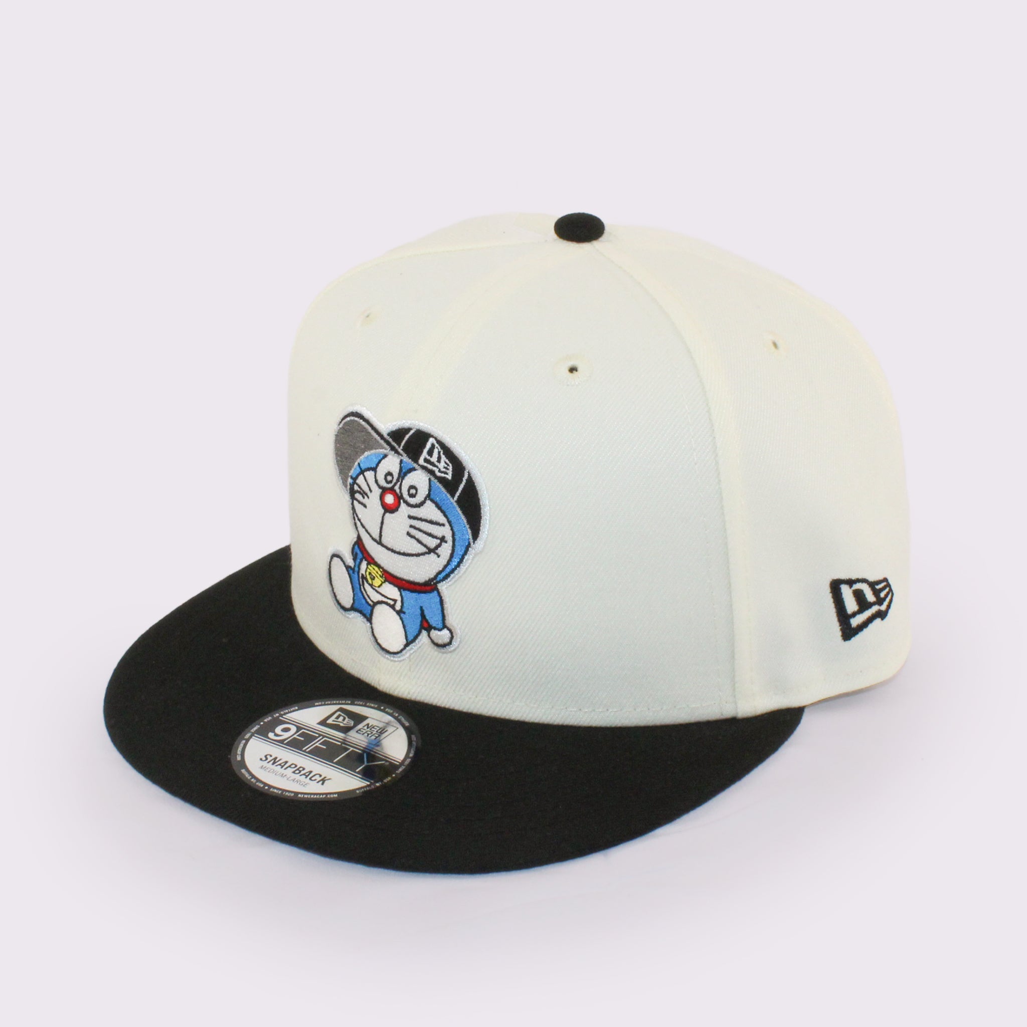 NEW ERA 9FIFTY ドラえもん キャップ クローム ブラックバイザー