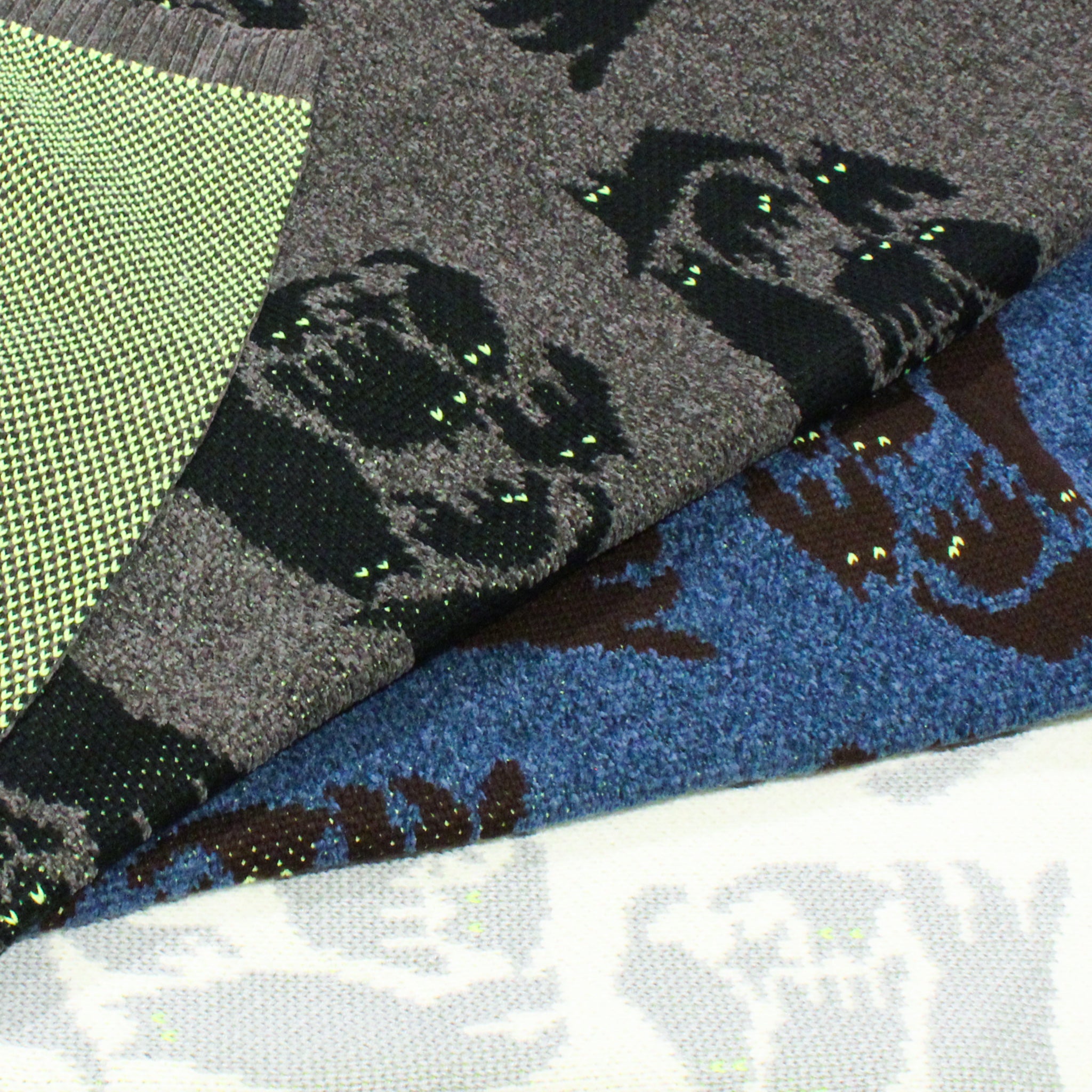 【NYANDER KNIT/ニャンダーニット】NIGHT CAT JQ LAP BLANKET