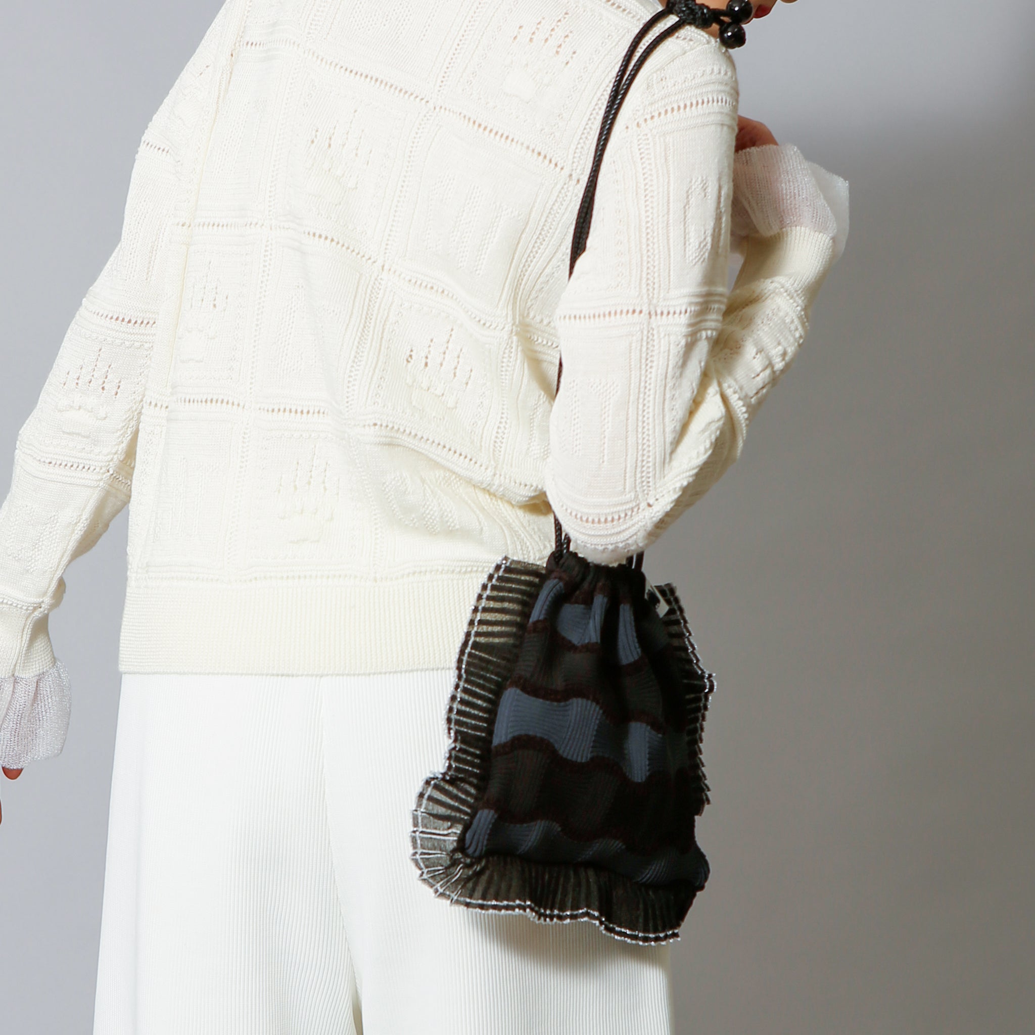 予約販売【NYANDER KNIT/ニャンダーニット】FRILL SHEER KNIT POUCH