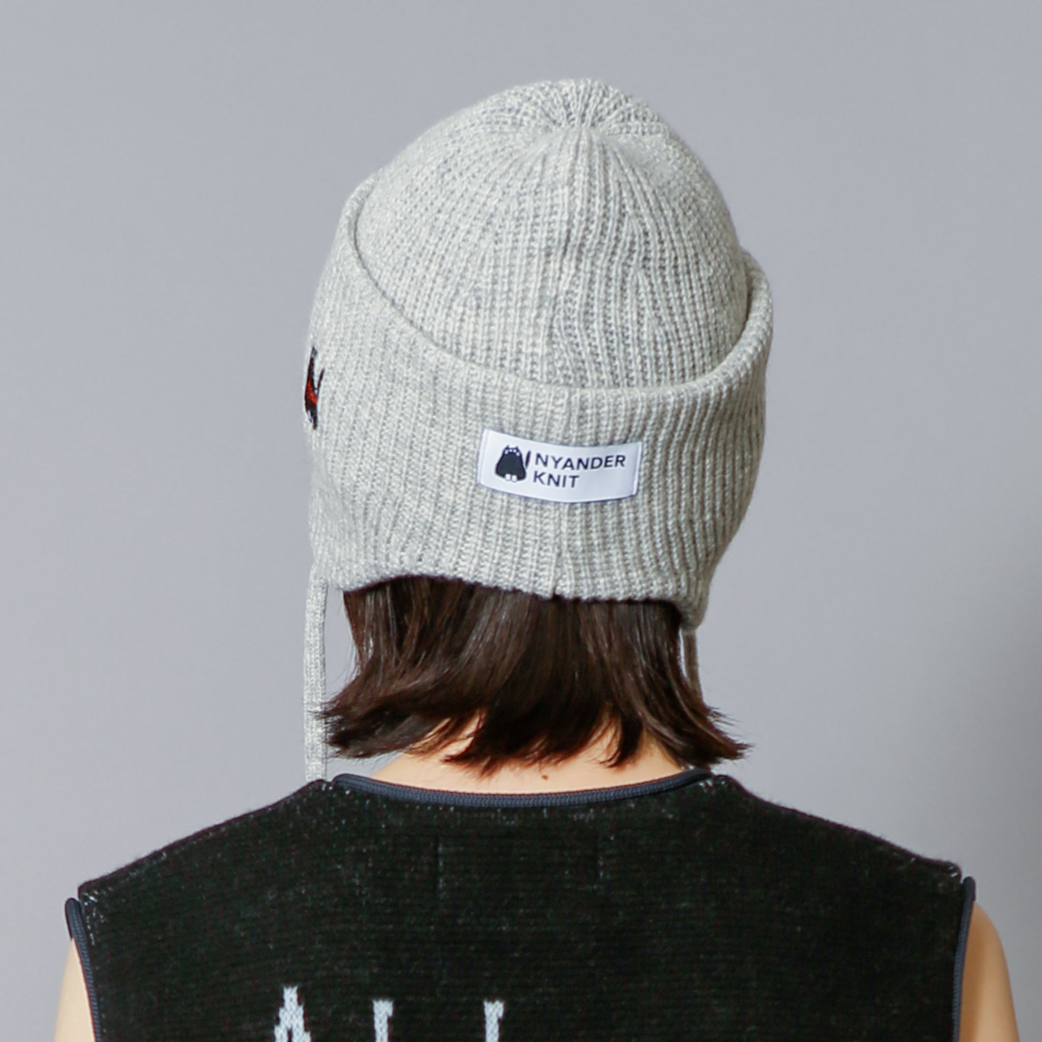 予約販売【NYANDER KNIT/ニャンダーニット】CAT EMBROIDERY EARFLAP KNIT CAP