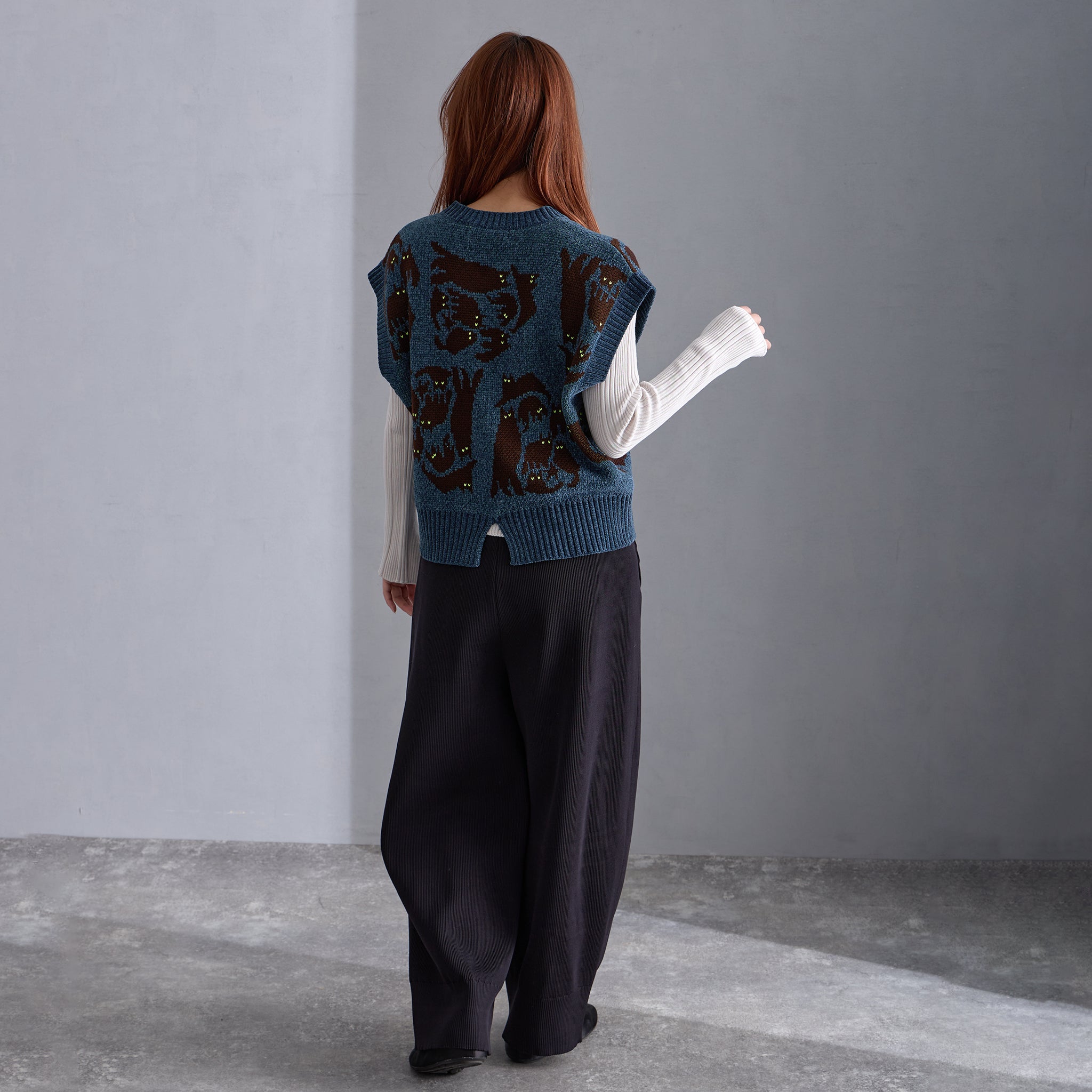 予約販売【NYANDER KNIT/ニャンダーニット】 NIGHT CAT JQ VEST