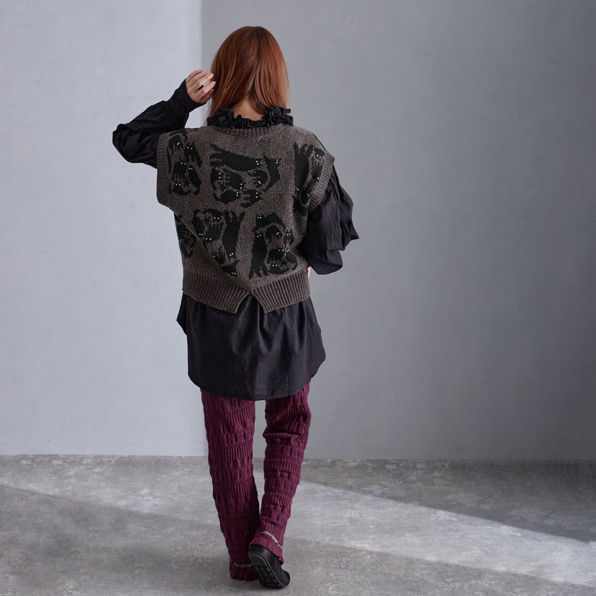 予約販売【NYANDER KNIT/ニャンダーニット】 NIGHT CAT JQ VEST