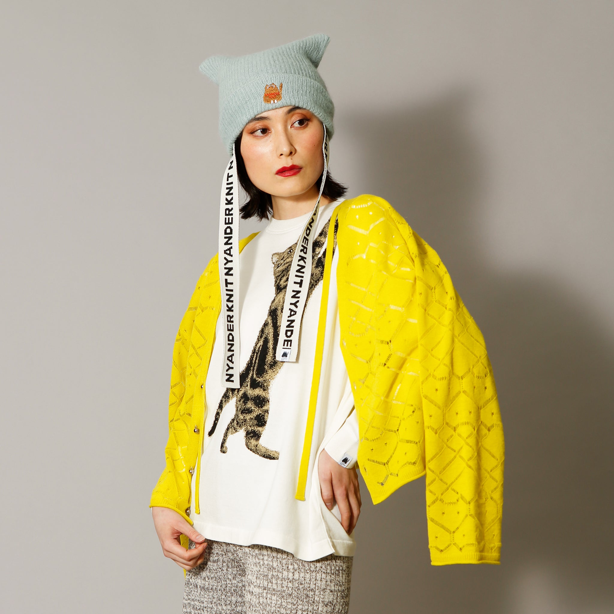 予約販売【NYANDER KNIT/ニャンダーニット】Reaching Cat pull