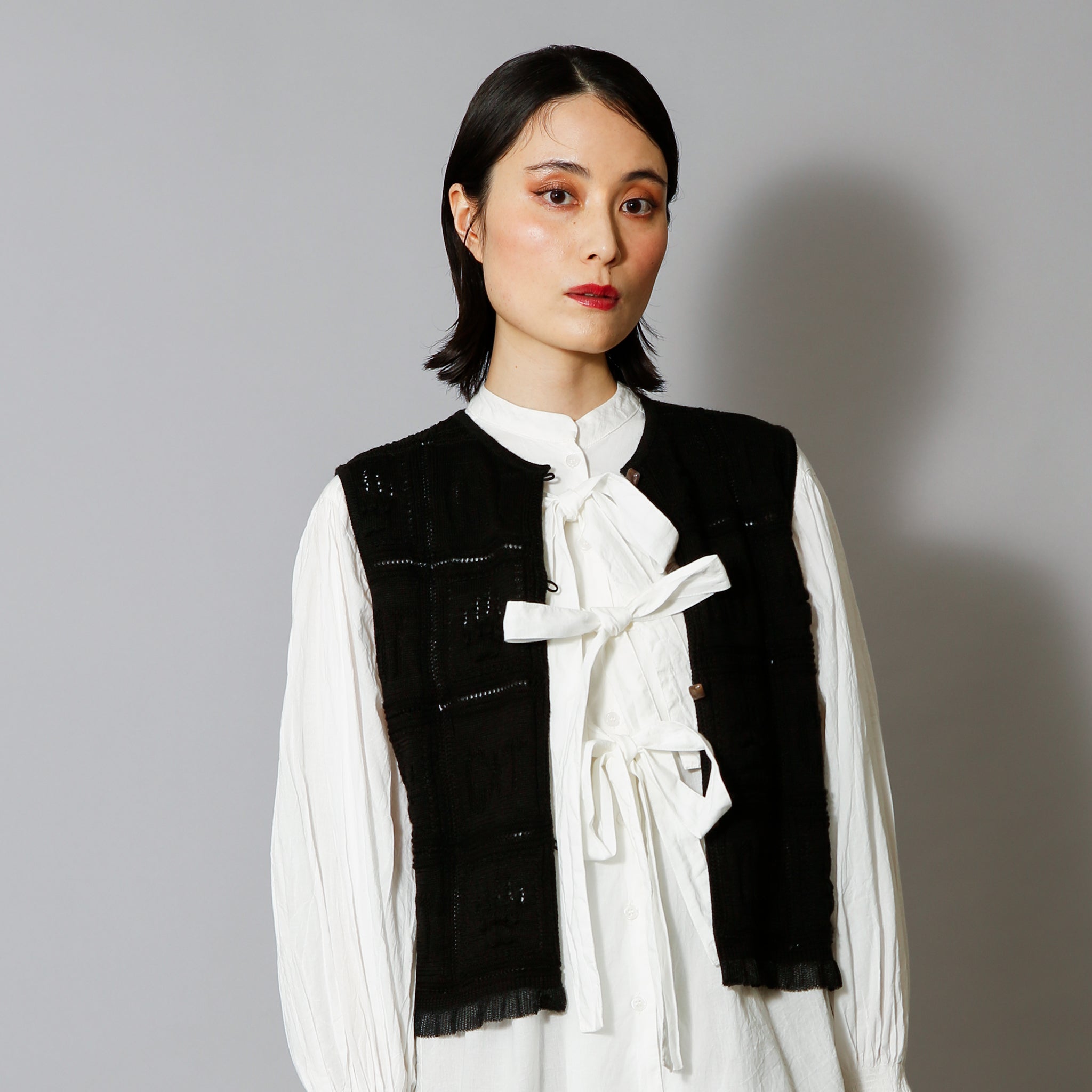 予約販売【NYANDER KNIT/ニャンダーニット】PAW GRID VEST