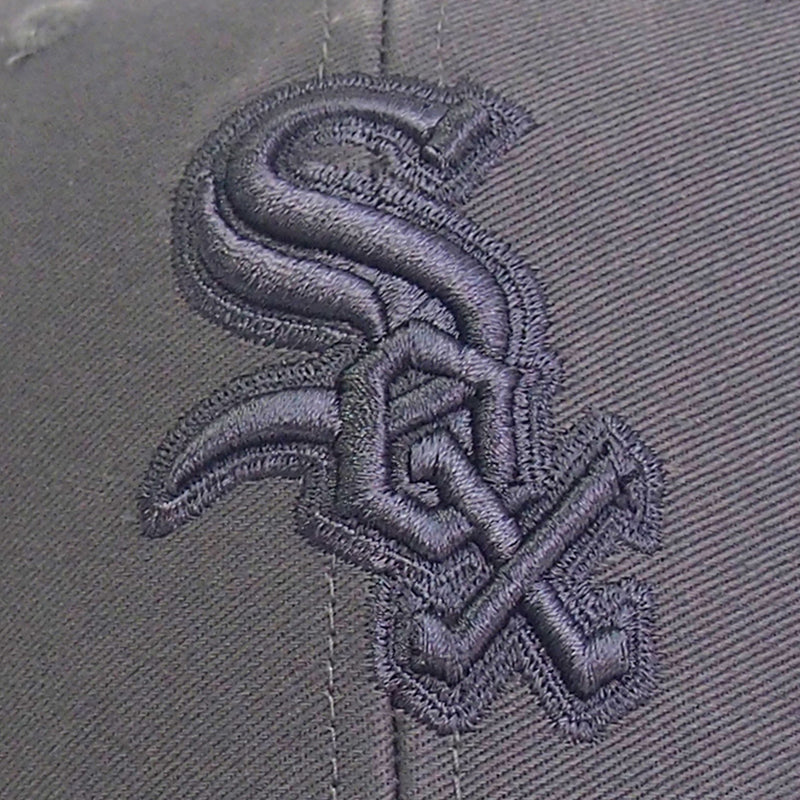 White Sox Legend `47 MVP Dark Gray× Dark Charcoal Logo　ホワイトソックス キャップ ’47 MVP ダークブラック x ダークチャコール ロゴ