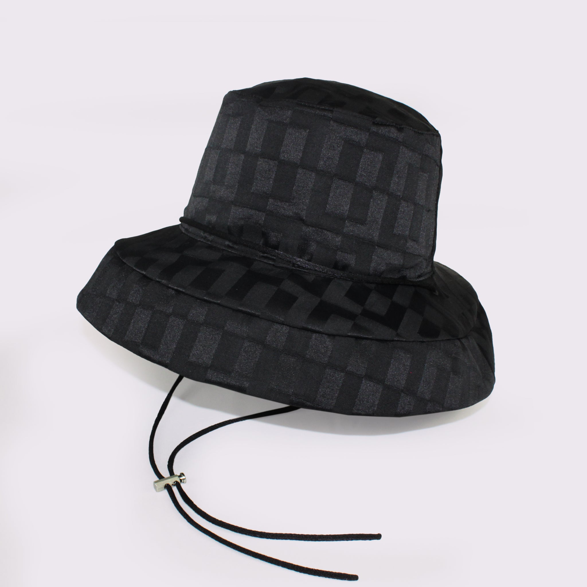 rinon dot carreリバーカサブランカ