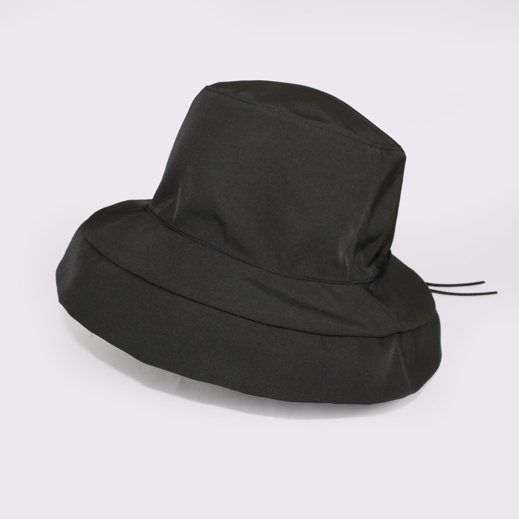 rinon dot carreリバーカサブランカ