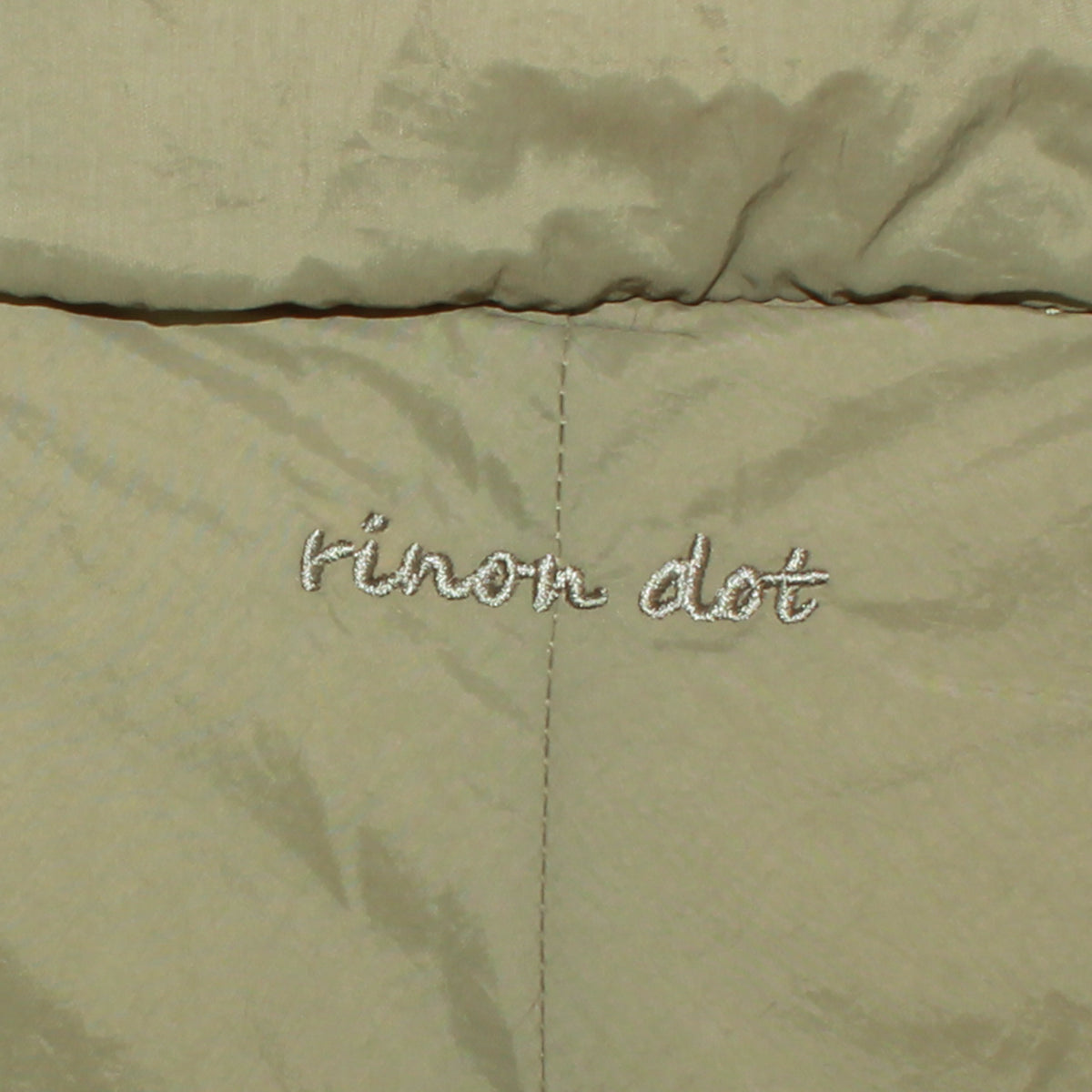 rinon dot Enbroidery hoody