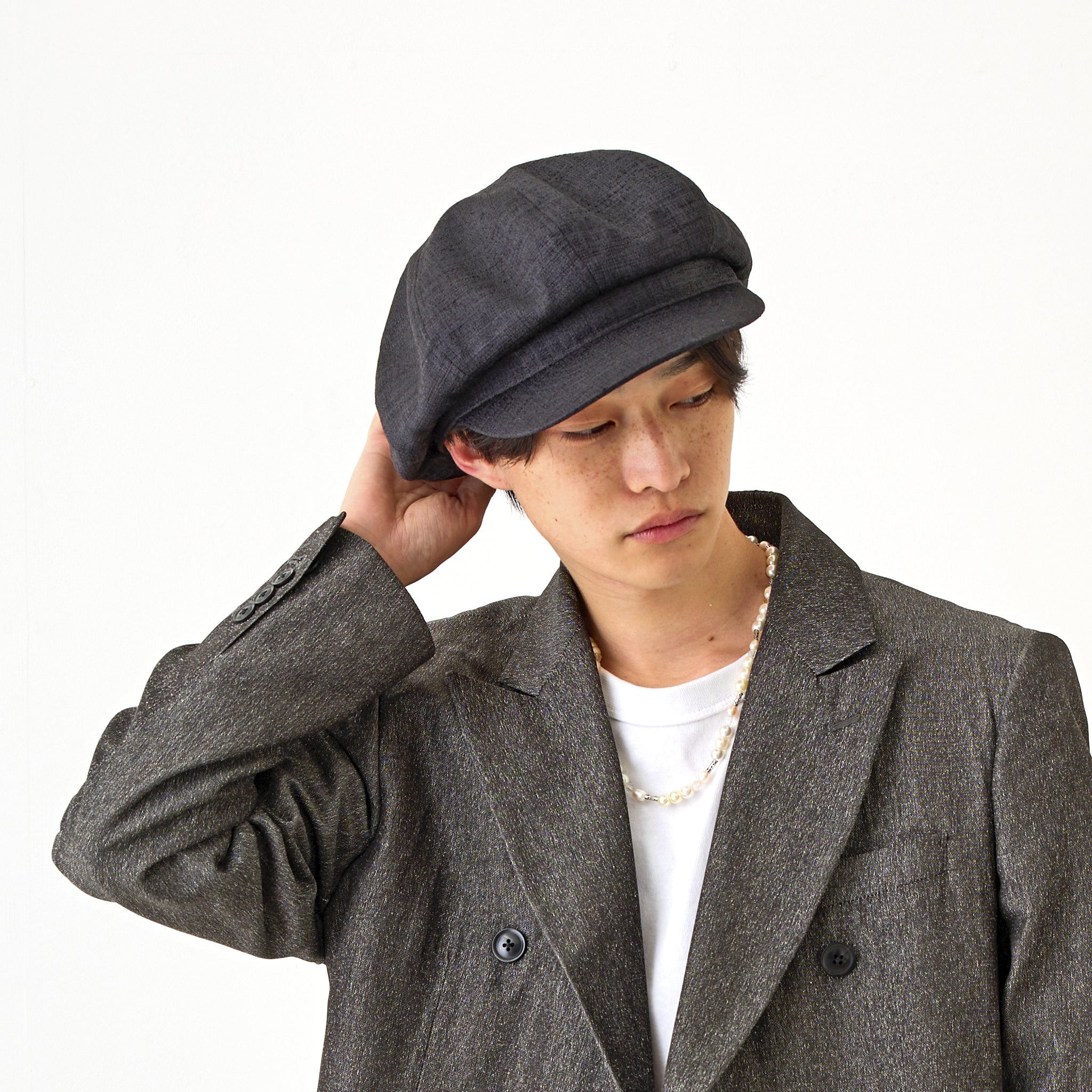 バックサテンニュースボーイキャップ