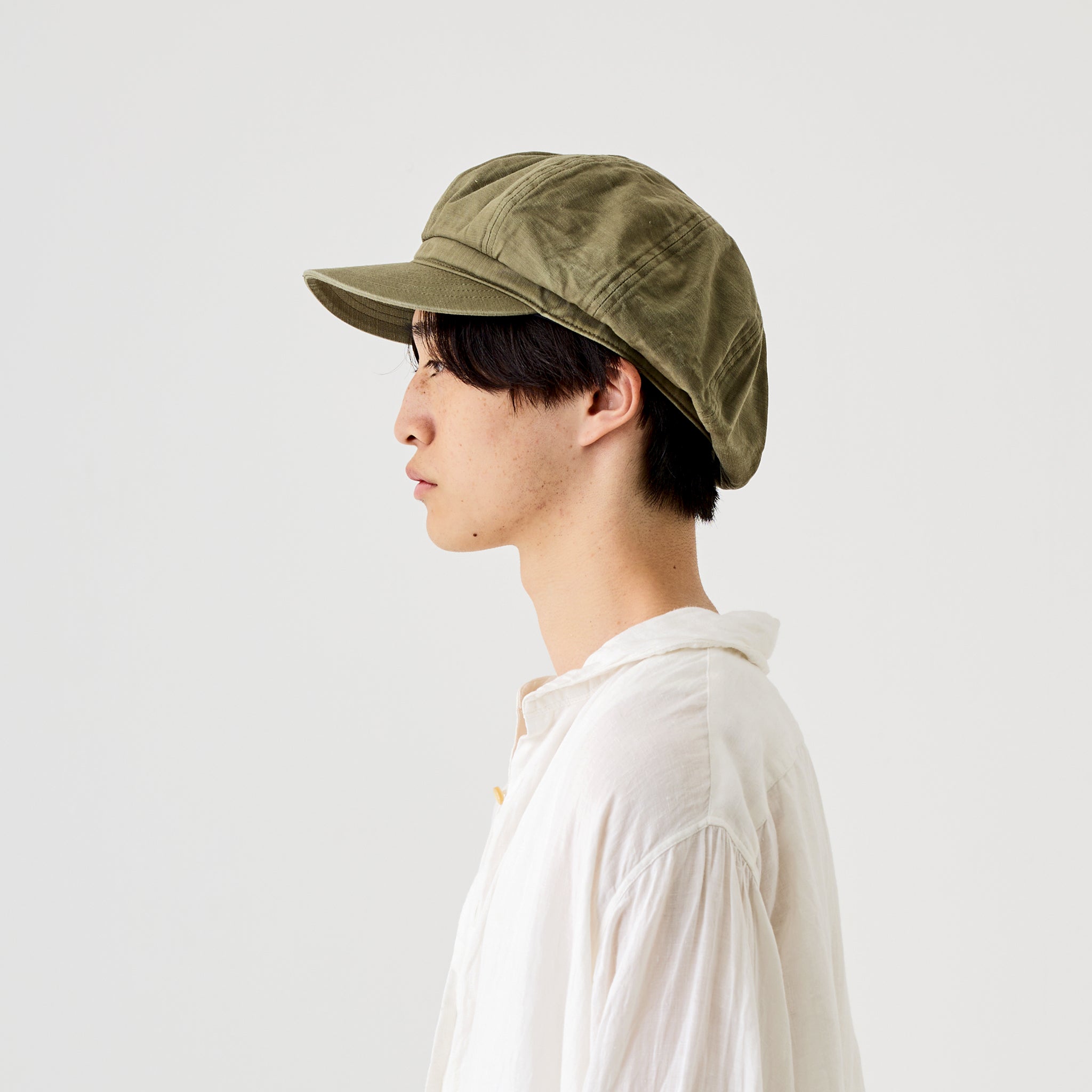 バックサテンニュースボーイキャップ