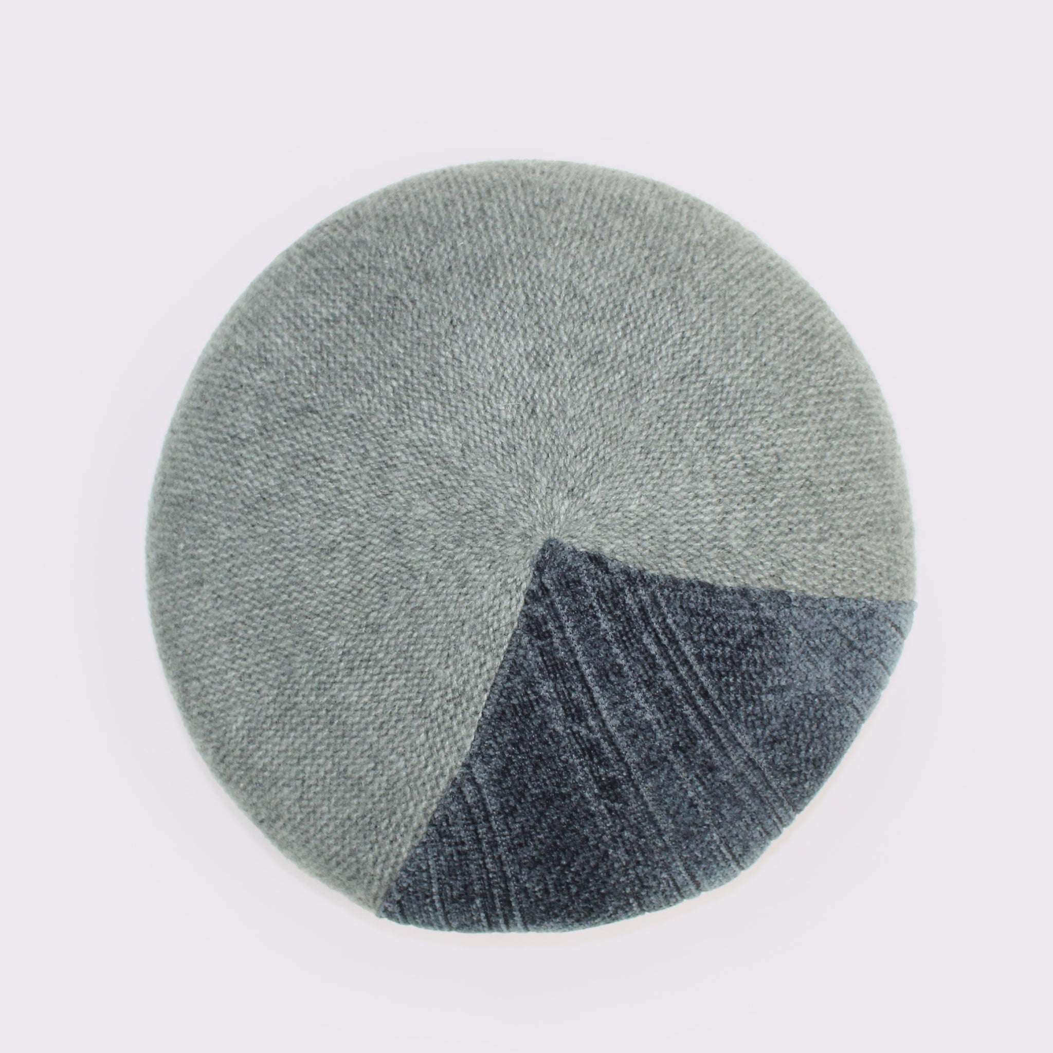 カシミヤ混ケーブル掛け合わせベレー