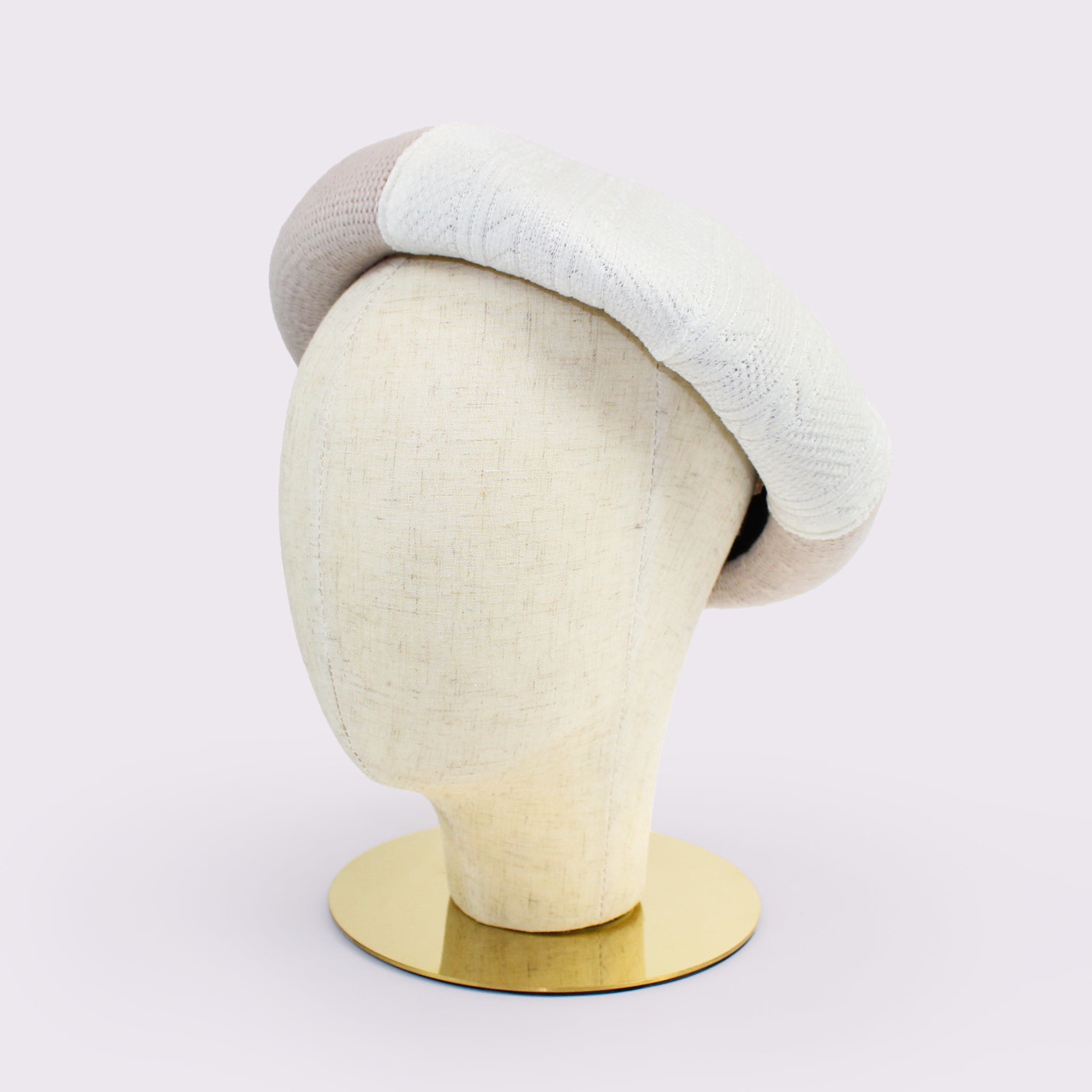 カシミヤ混ケーブル掛け合わせベレー