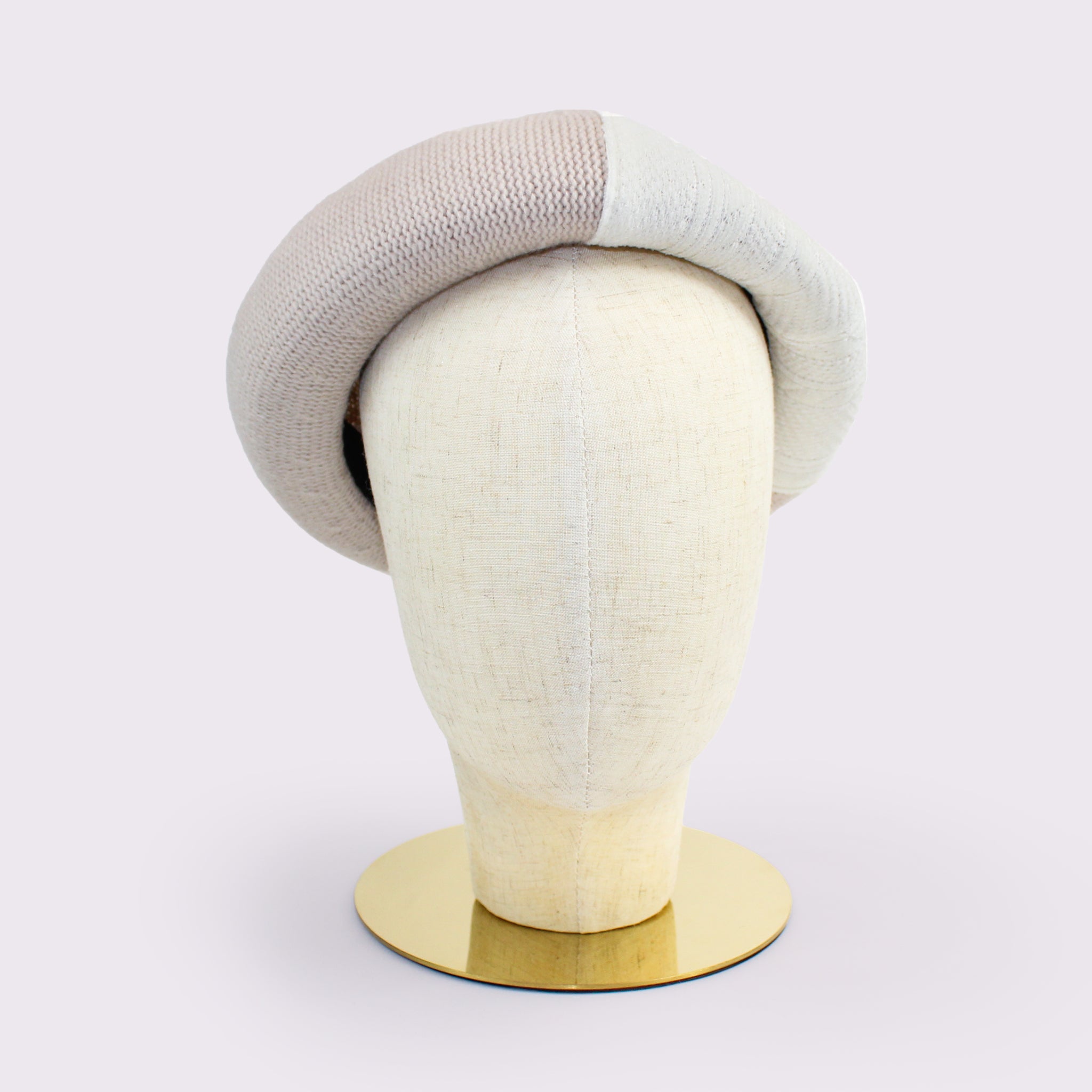 カシミヤ混ケーブル掛け合わせベレー