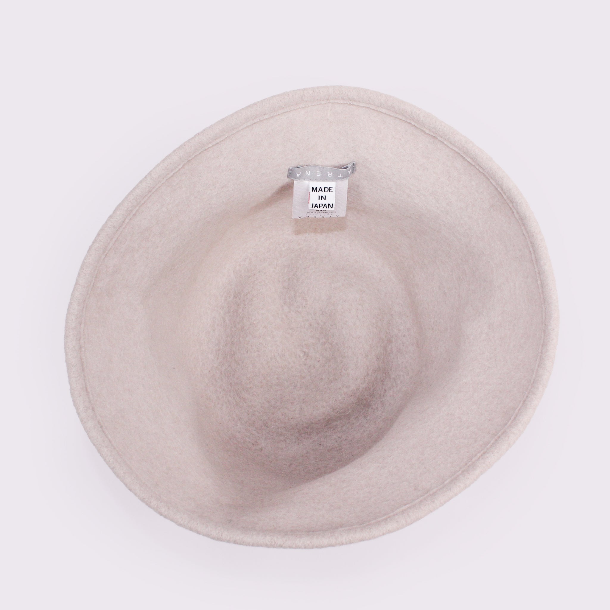 ウォームバスクベルハット