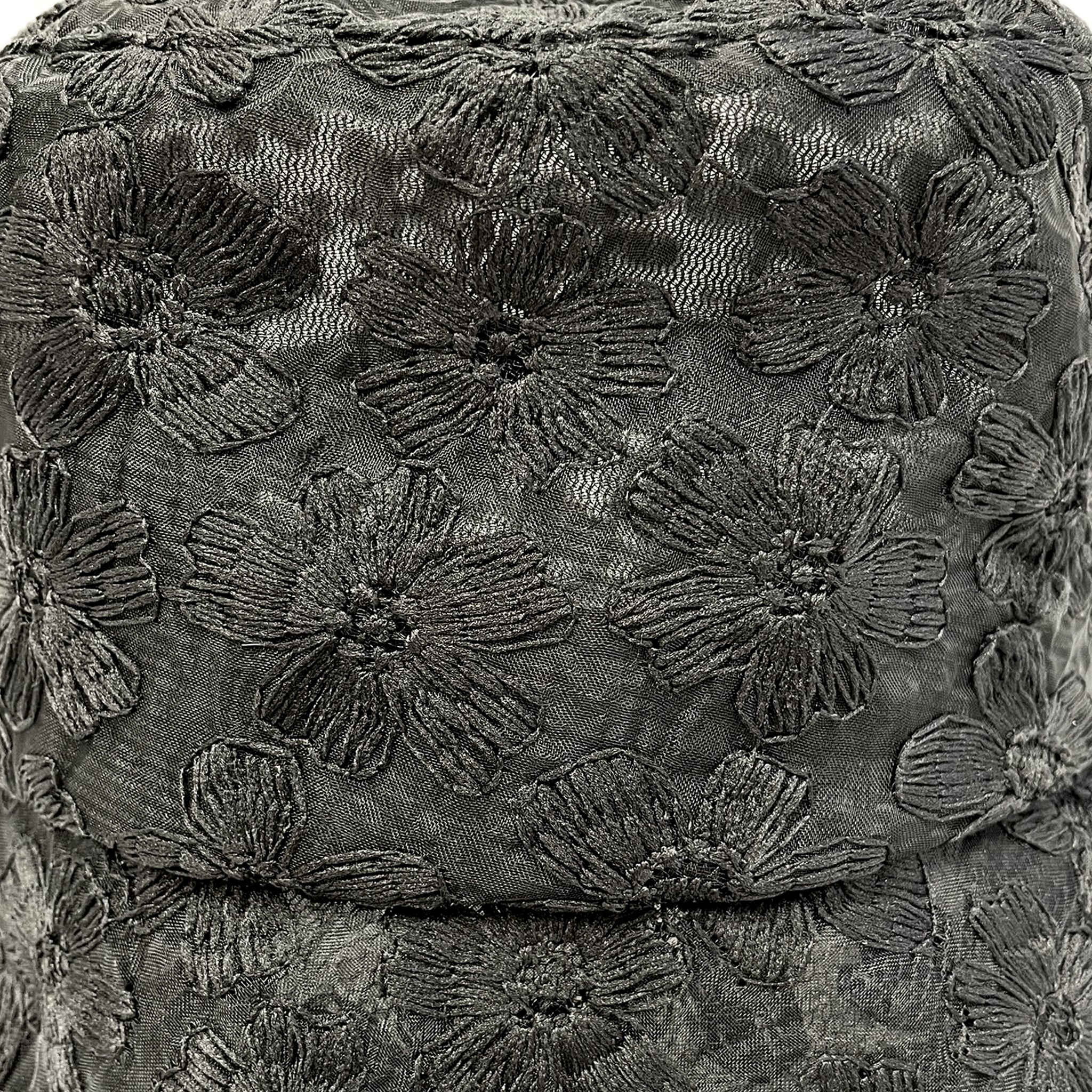 フラワーレースバケット