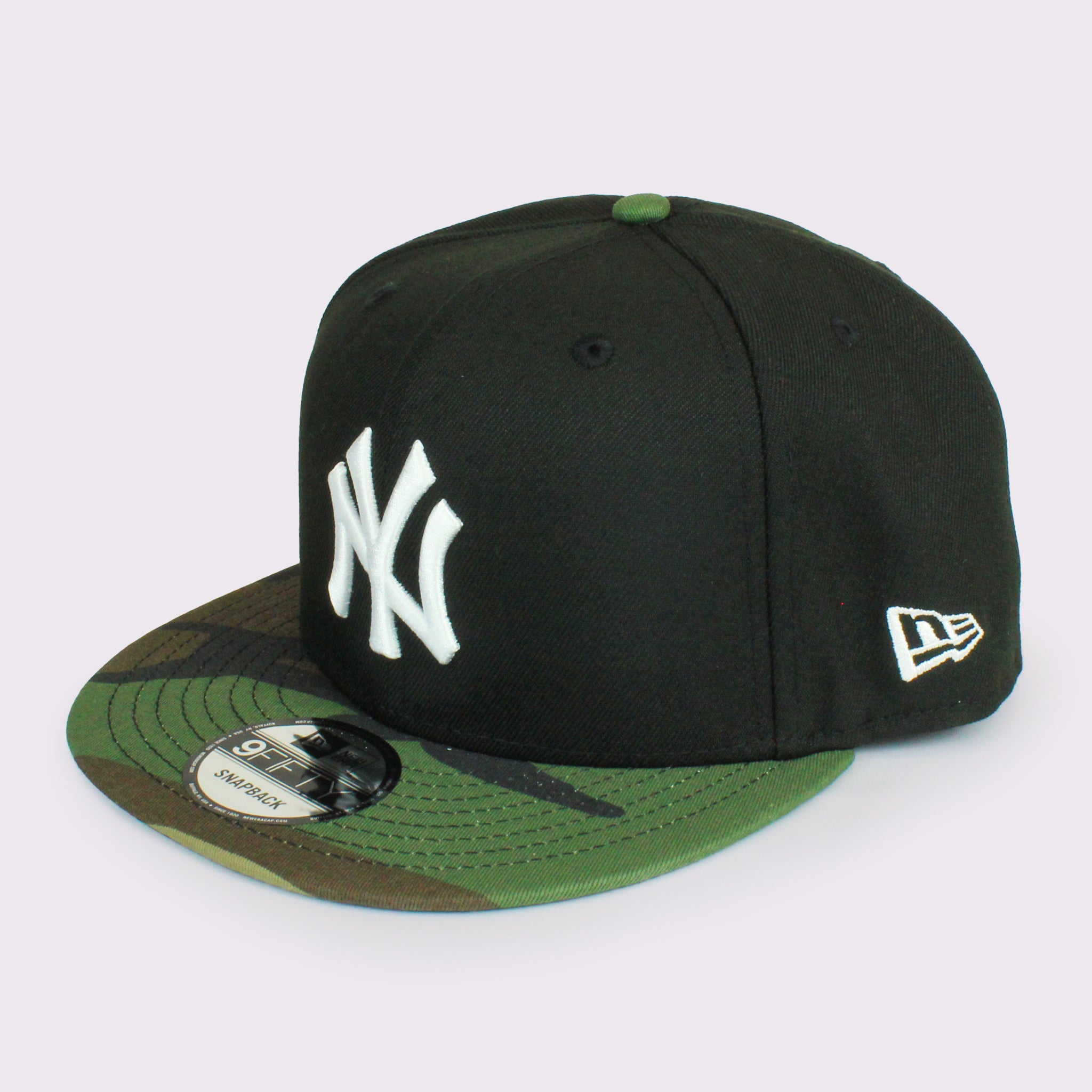 NEW ERA 950  NEYYAN  BLK  WCAMO ニューエラ 950 ニューヨーク・ヤンキース ブラック × ホワイト ウッドランドカモバイザー |【公式】帽子専門店 ATRENA（アトレナ） オンラインストア