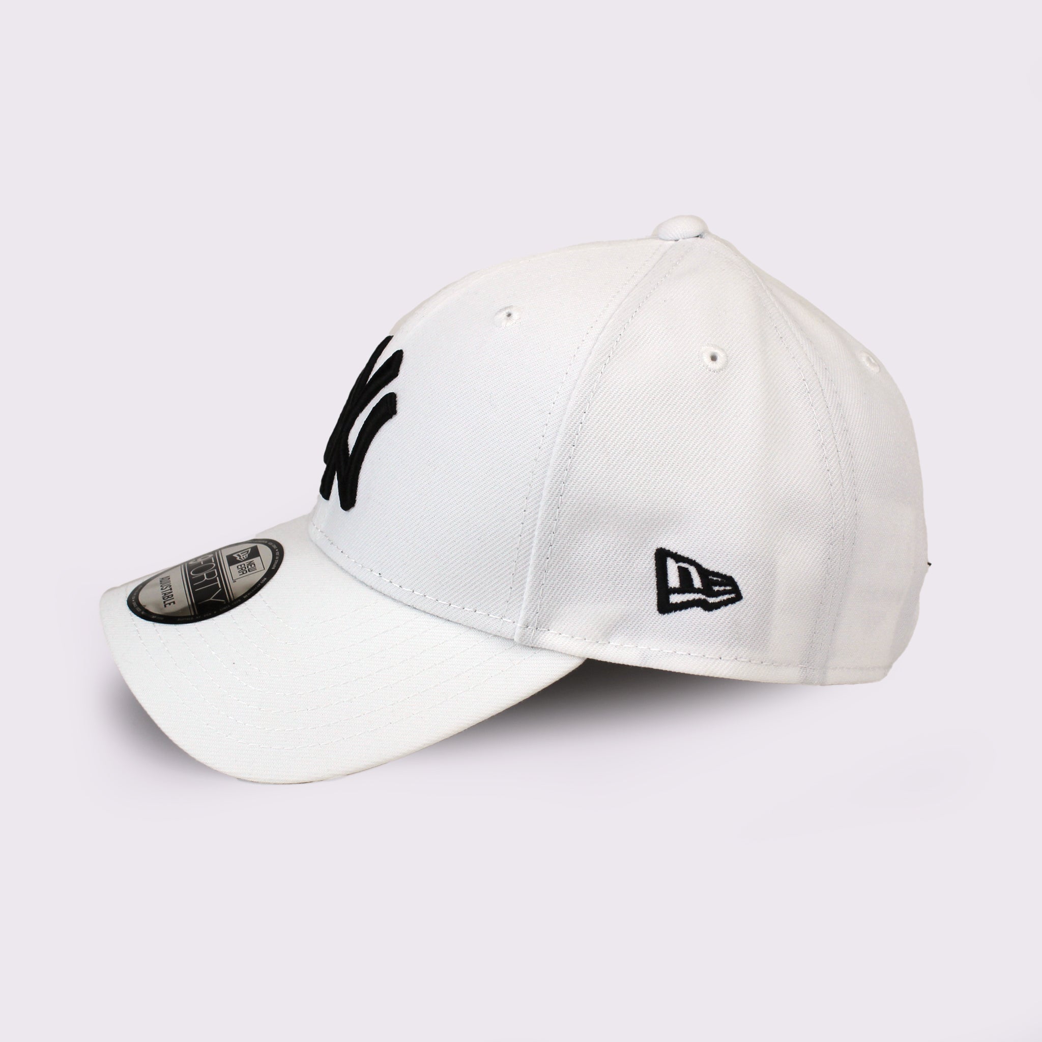 NEW ERA/ニューエラ　9FORTY ニューヨーク・ヤンキース ホワイト × ブラック