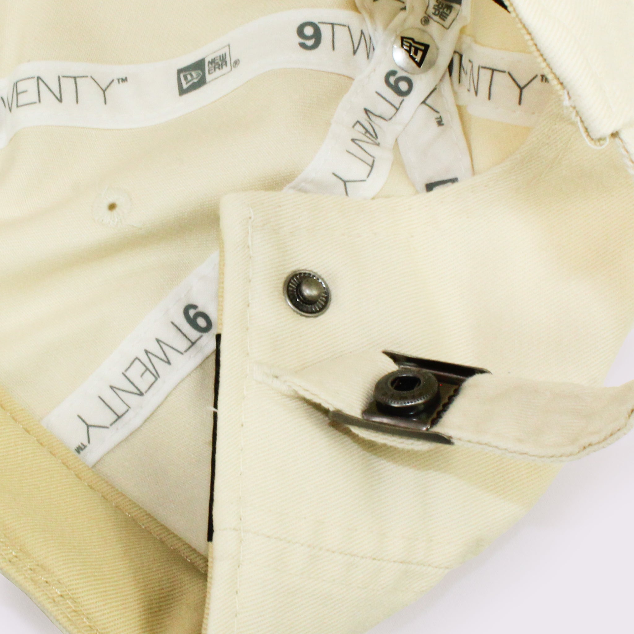 NEW ERA 9TWENTY Khaki Sweat Band ニューヨーク・メッツ ライトクリーム カーキスウェットバンド |【公式】帽子専門店 ATRENA（アトレナ） オンラインストア