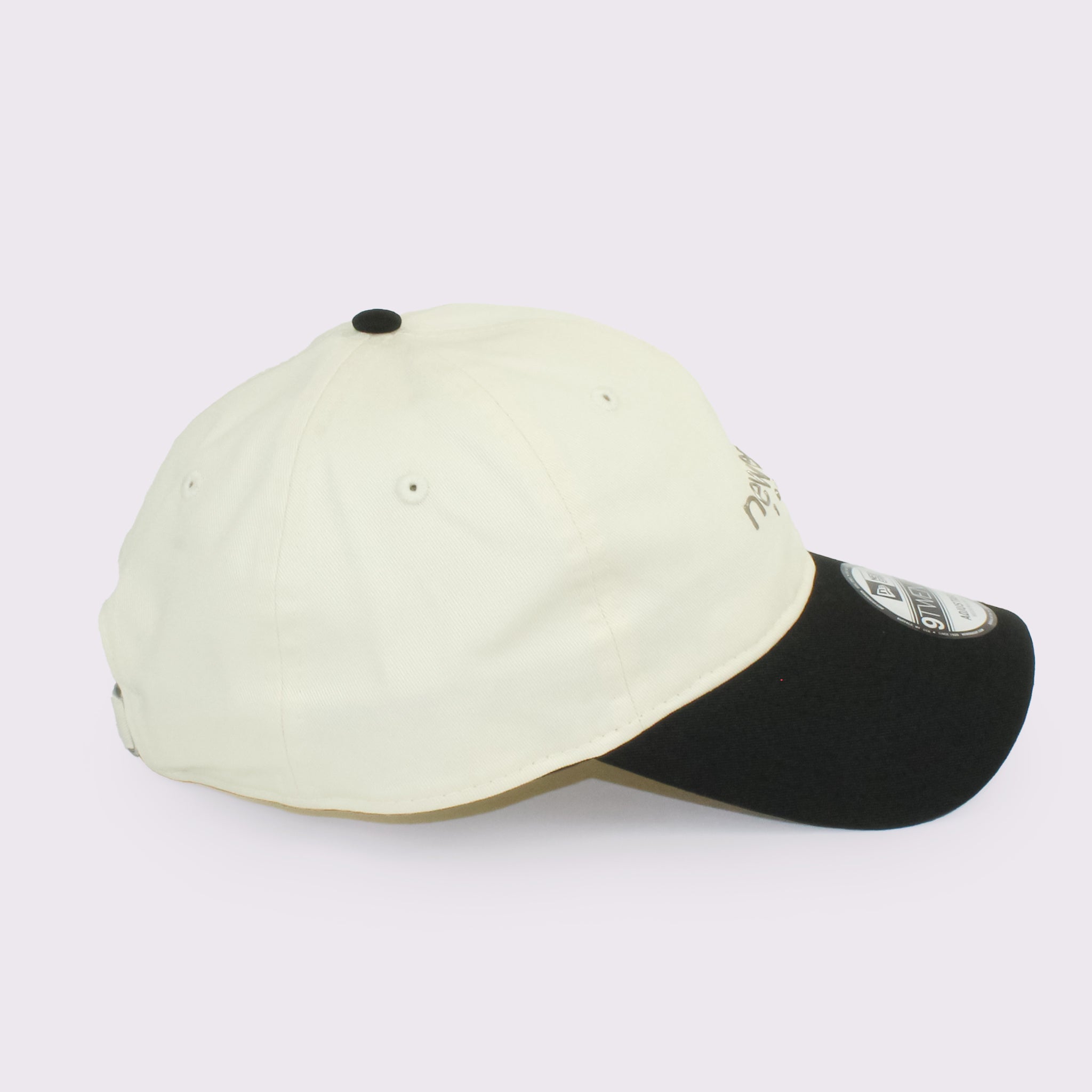 NEW ERA 9TWENTY 2-Tone TPUロゴ ライトクリーム ブラックバイザー |【公式】帽子専門店 ATRENA（アトレナ） オンラインストア