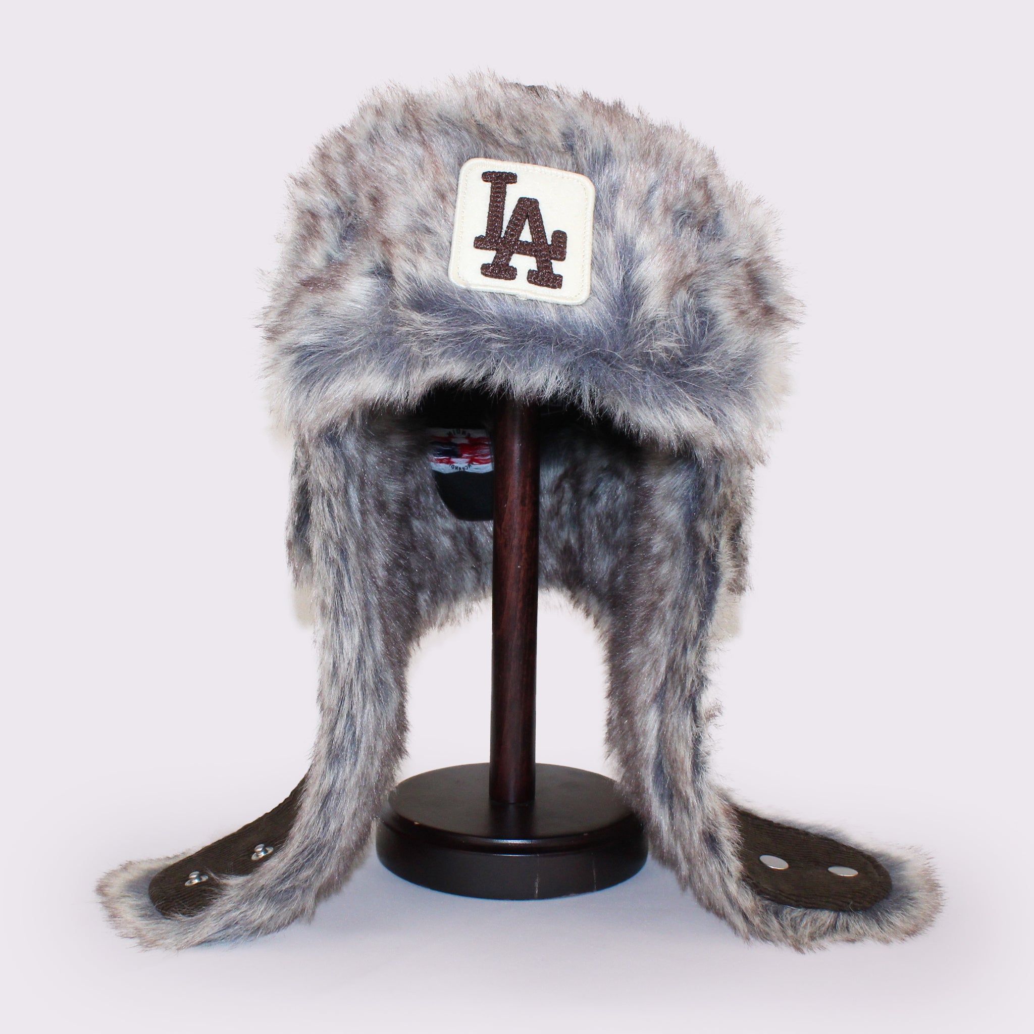 NEW ERA　トラッパー コーデュロイ ロサンゼルス・ドジャース ウォルナット