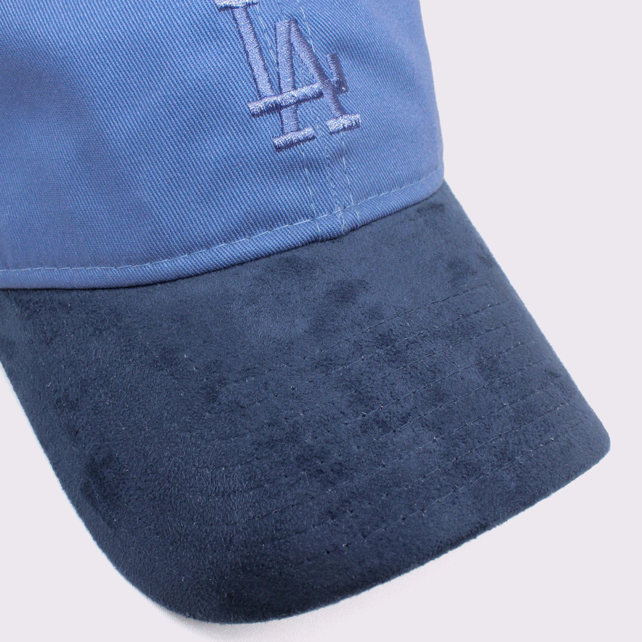 NEW ERA 9TWENTY Nuance Color ロサンゼルス・ドジャース フェーデッドブルー スウェードバイザー M/L