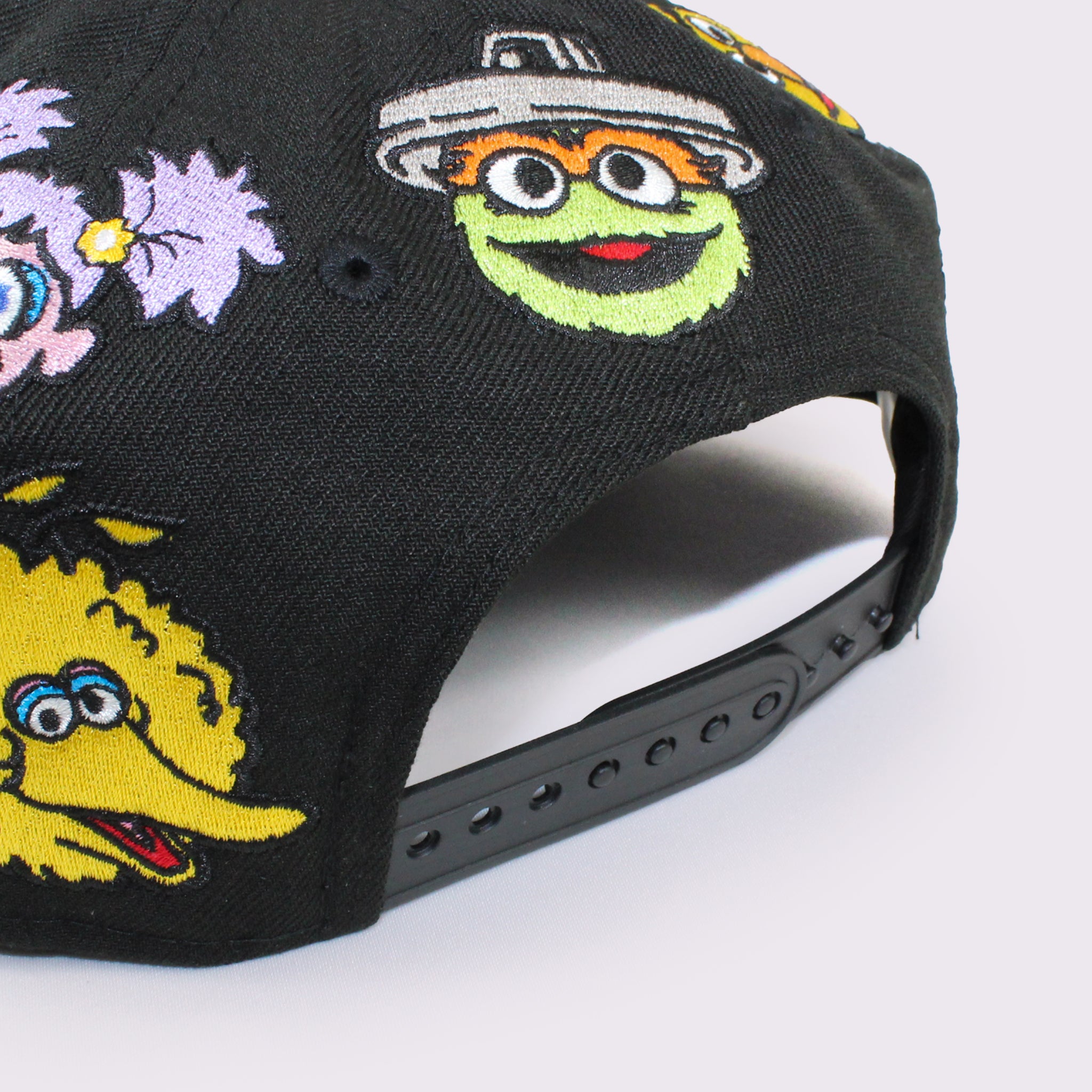 NEW ERA キッズ Youth 9FIFTY SESAME STREET セサミストリート オールオーバー ブラック