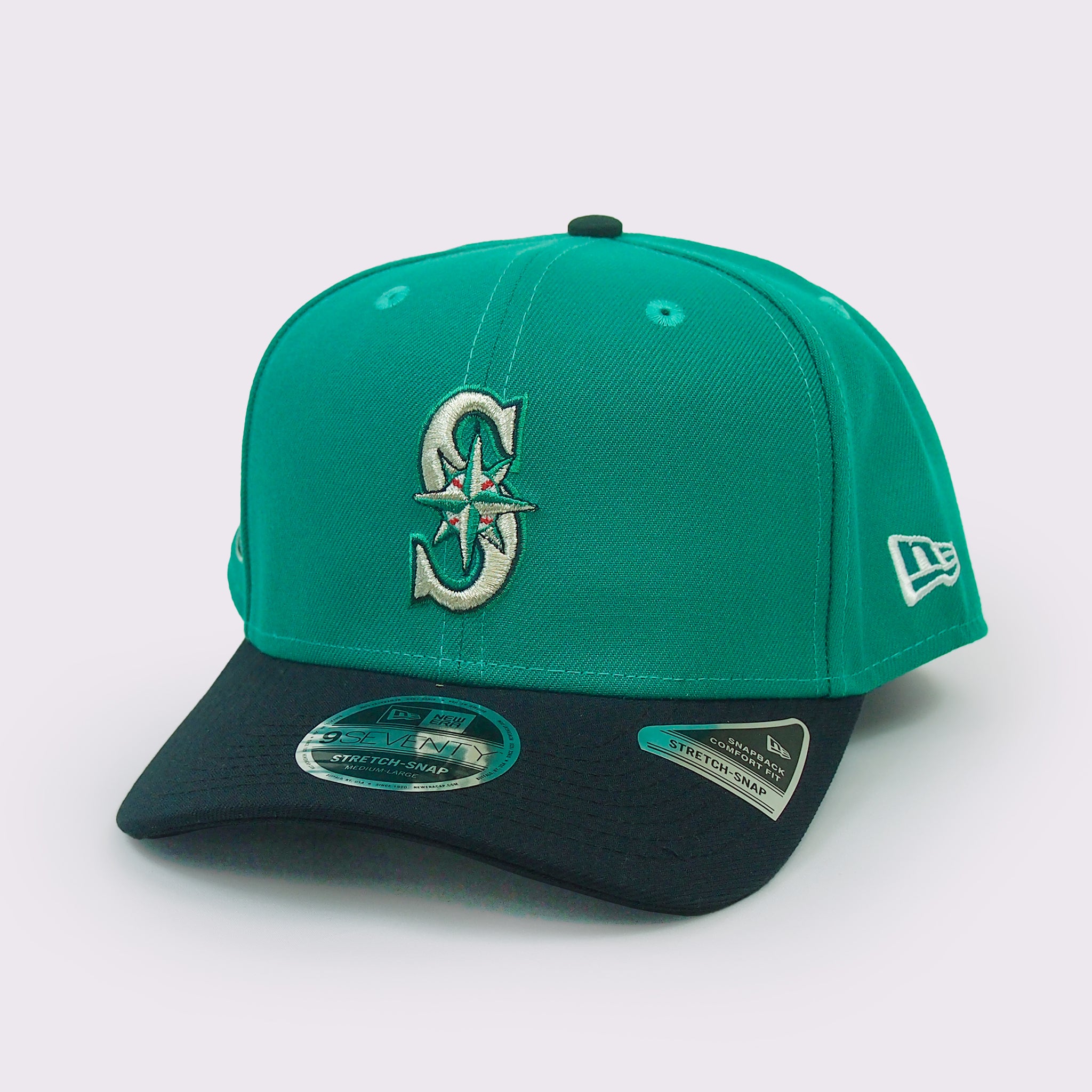 NEW ERA 9SEVENTY ストレッチスナップ Hall of Fame 2025 Ichiro Suzuki シアトル・マリナーズ サイドパッチ グリーン ネイビーバイザー