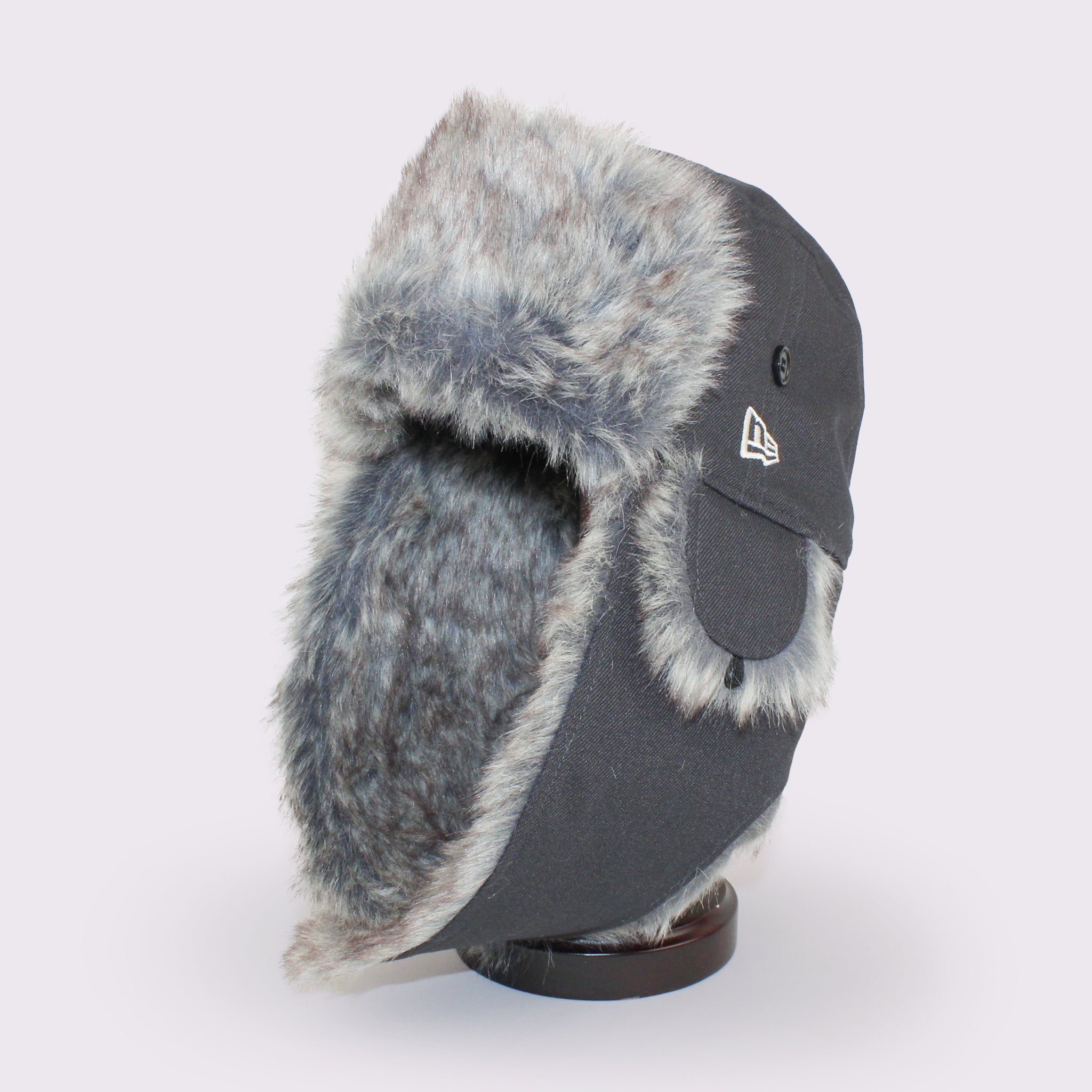 NEW ERA　トラッパー カラーバリエーション アンスラサイト