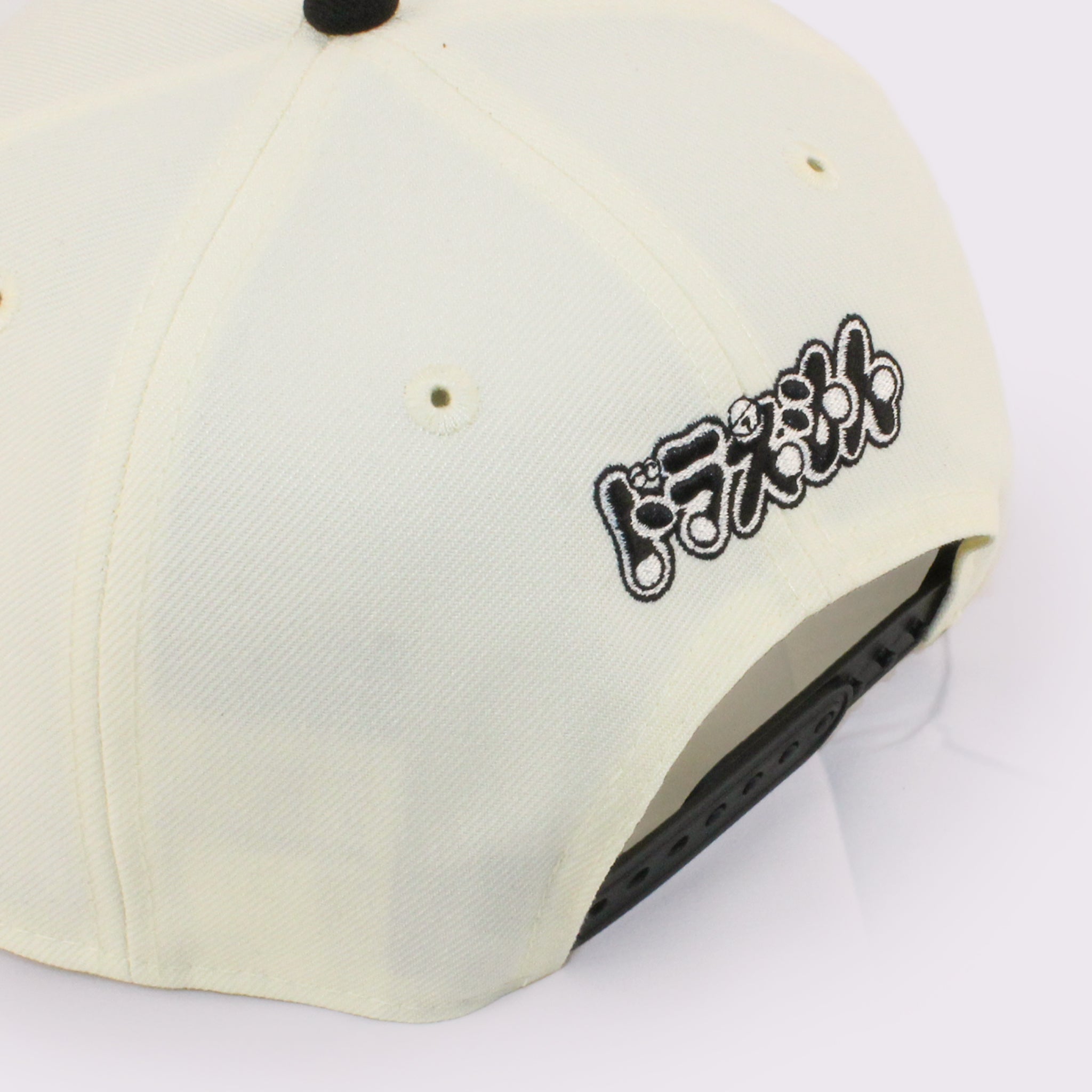 NEW ERA 9FIFTY ドラえもん キャップ クローム ブラックバイザー