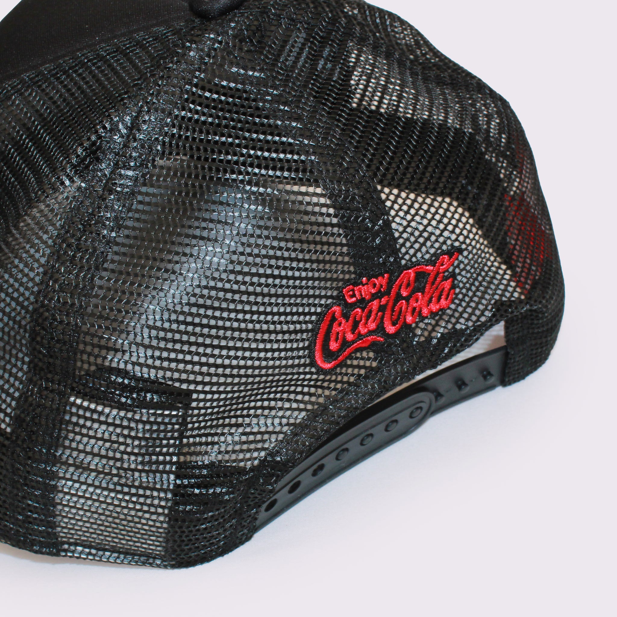 NEW ERA 9FORTY A-Frame トラッカー Coca-Cola designed by Kosuke Kawamura コカ･コーラ ブラック