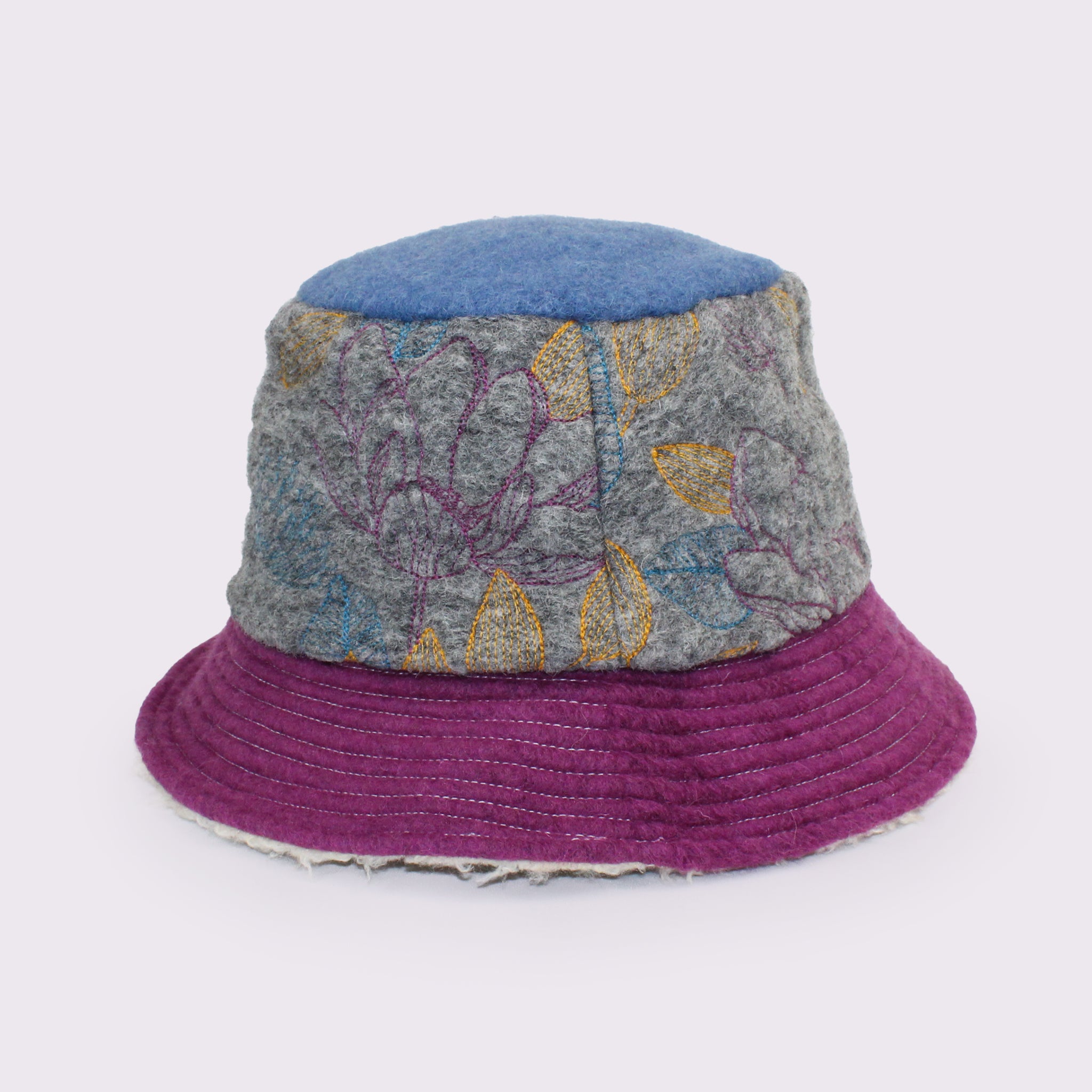 ANGIOLO FRASCONI　ボタニカルステッチバケットハット