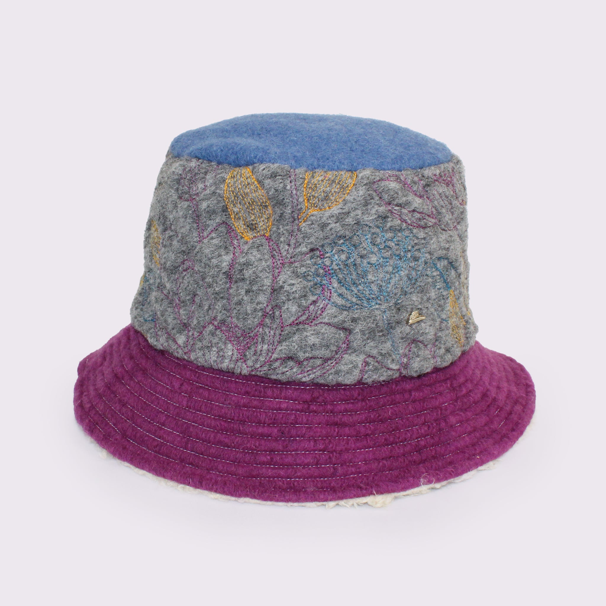 ANGIOLO FRASCONI　ボタニカルステッチバケットハット