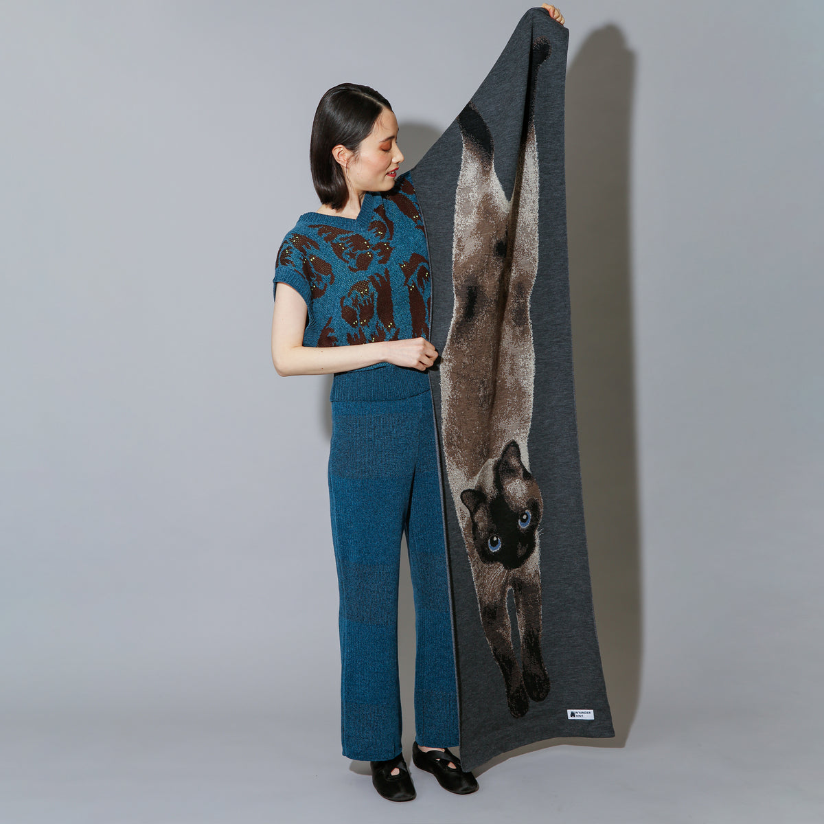 予約販売【NYANDER KNIT/ニャンダーニット】STRETCHING CAT SCARF