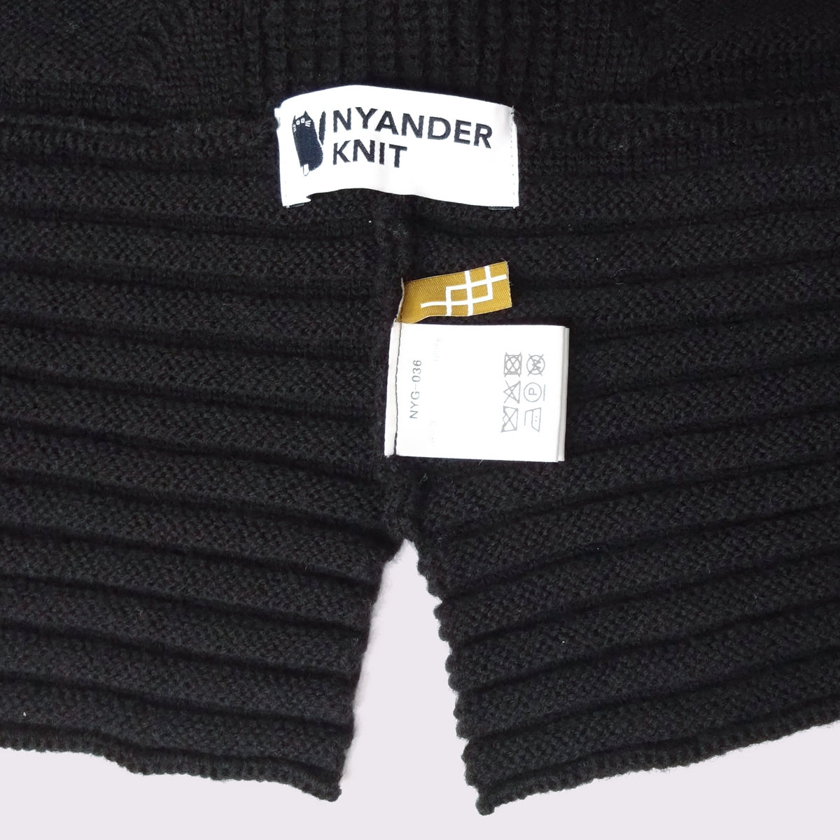【NYANDER KNIT/ニャンダーニット】CAT RELIEF FRINGE HOOD