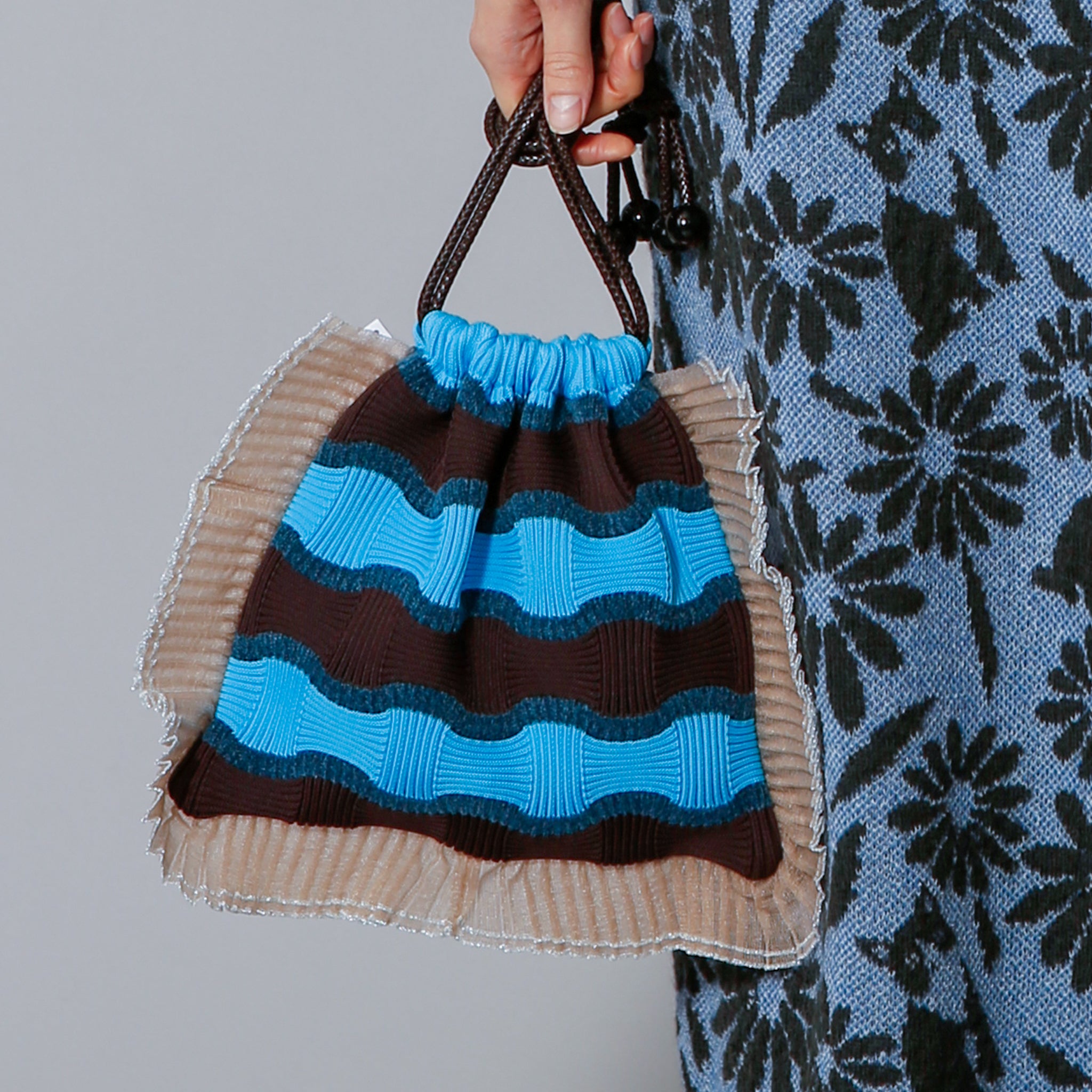 予約販売【NYANDER KNIT/ニャンダーニット】FRILL SHEER KNIT POUCH