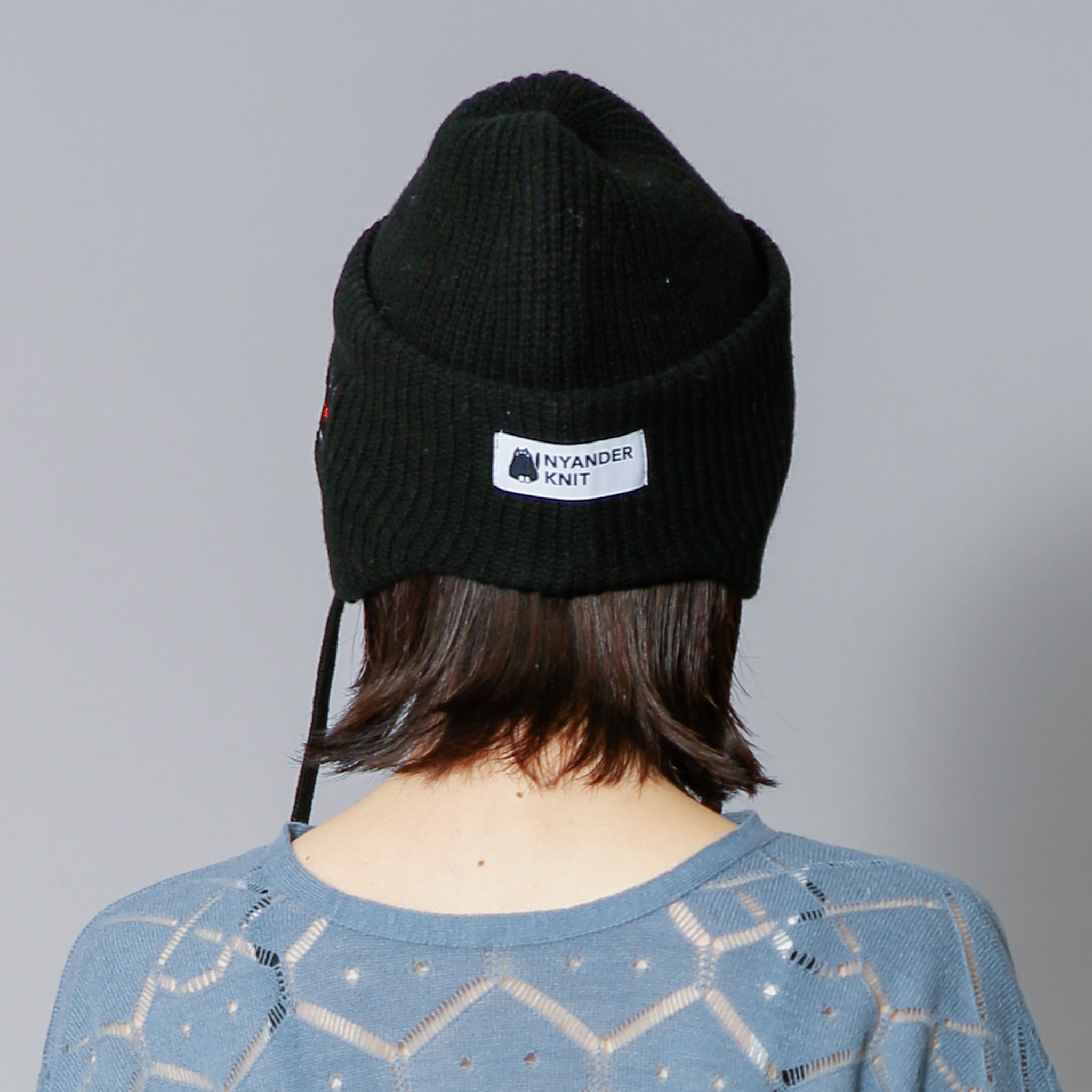 予約販売【NYANDER KNIT/ニャンダーニット】CAT EMBROIDERY EARFLAP KNIT CAP