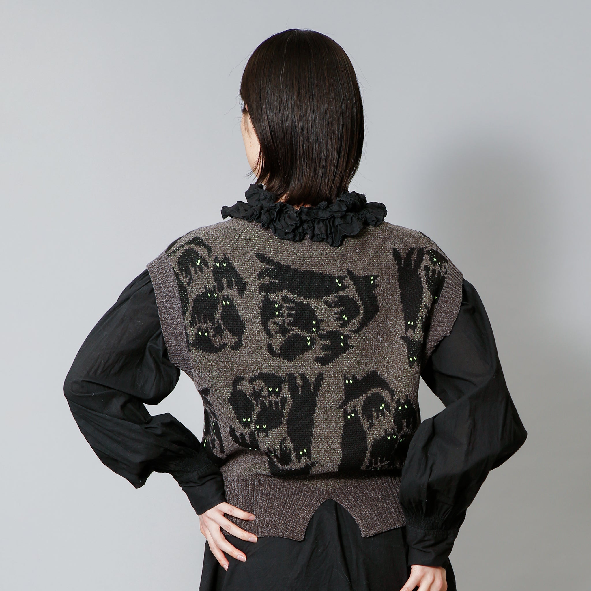 【NYANDER KNIT/ニャンダーニット】  NIGHT CAT JQ VEST
