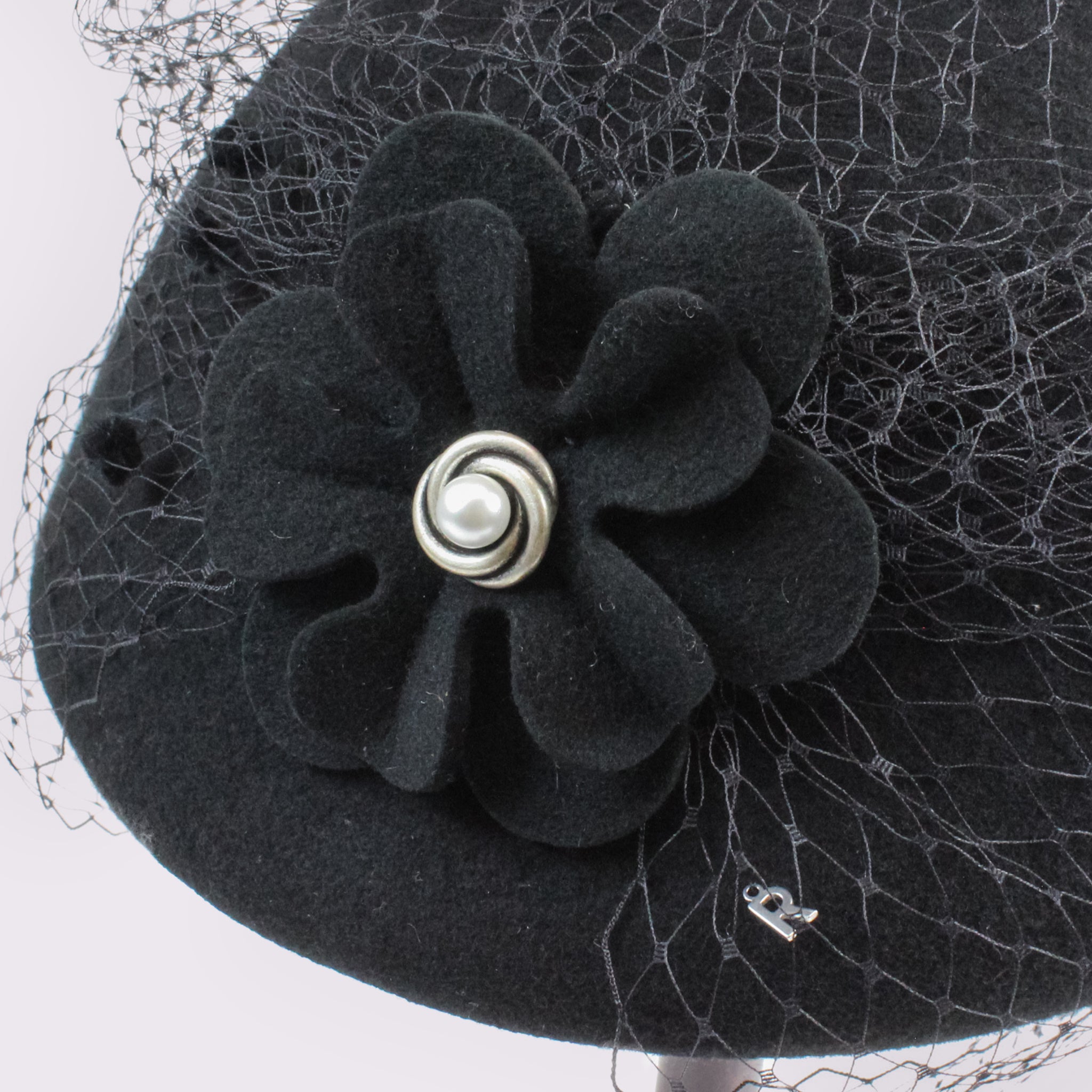 Robertidea(ロベルトイデア)　フラワートークハット