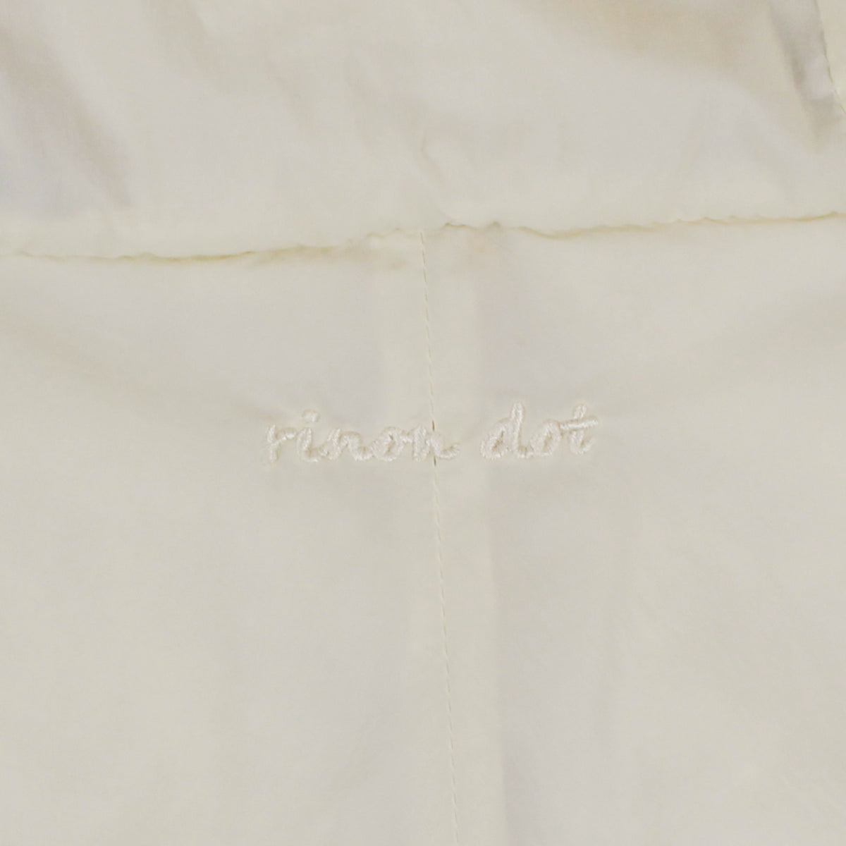rinon dot　Enbroidery hoody