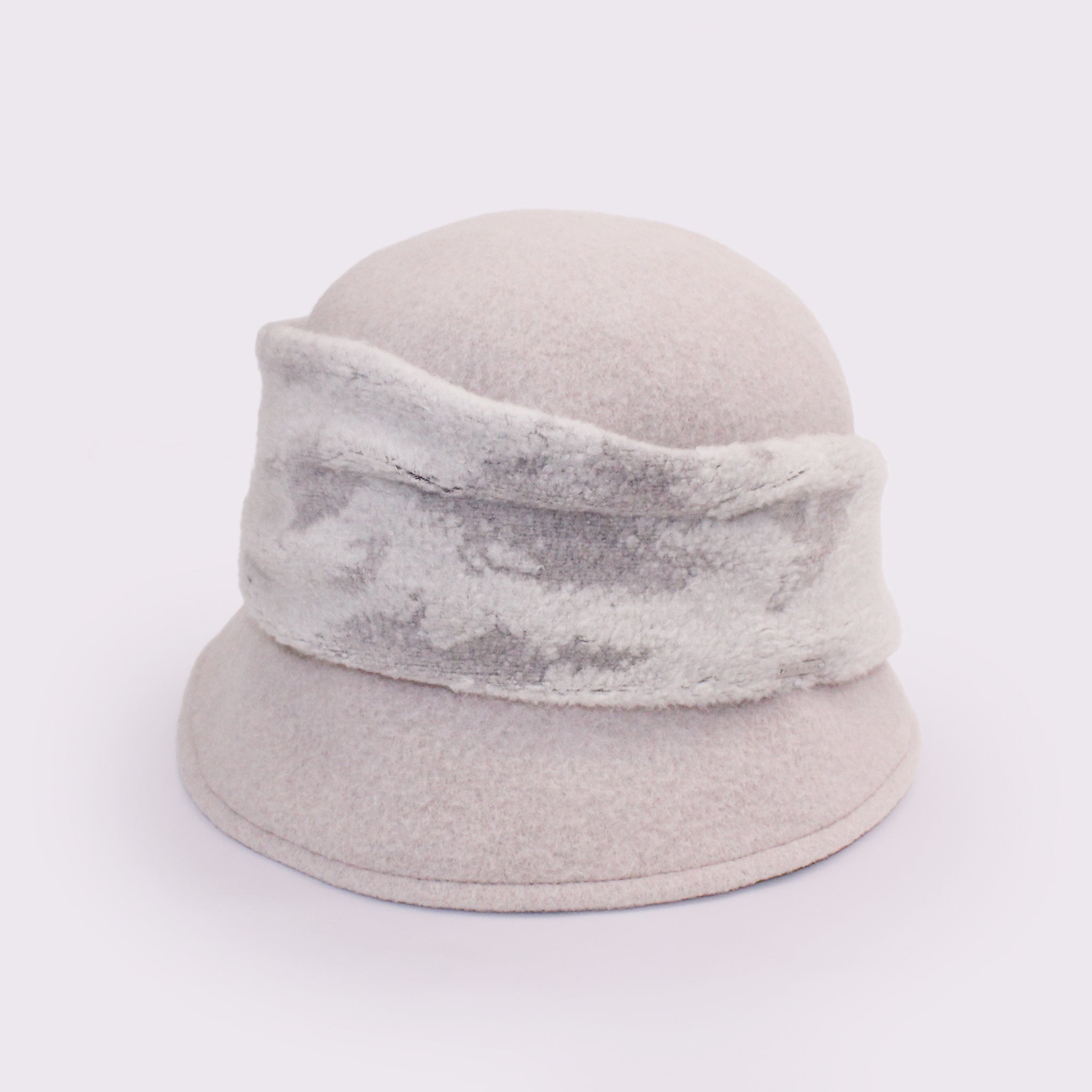 ウォームバスクベルハット