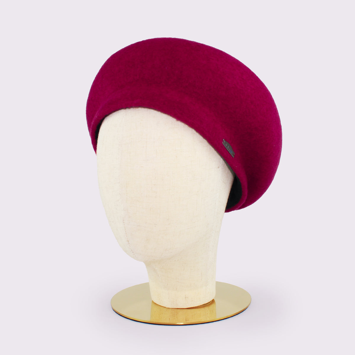 SAI[n] STAND BERET